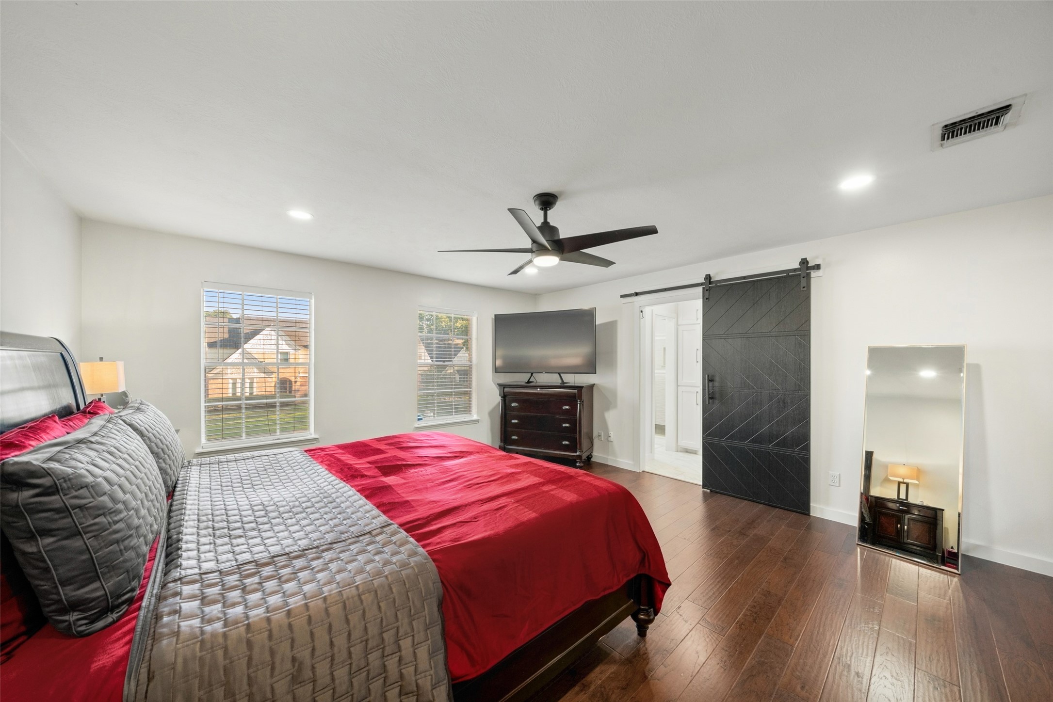 1806 Saddlecreek Drive, Houston, TX 77090
