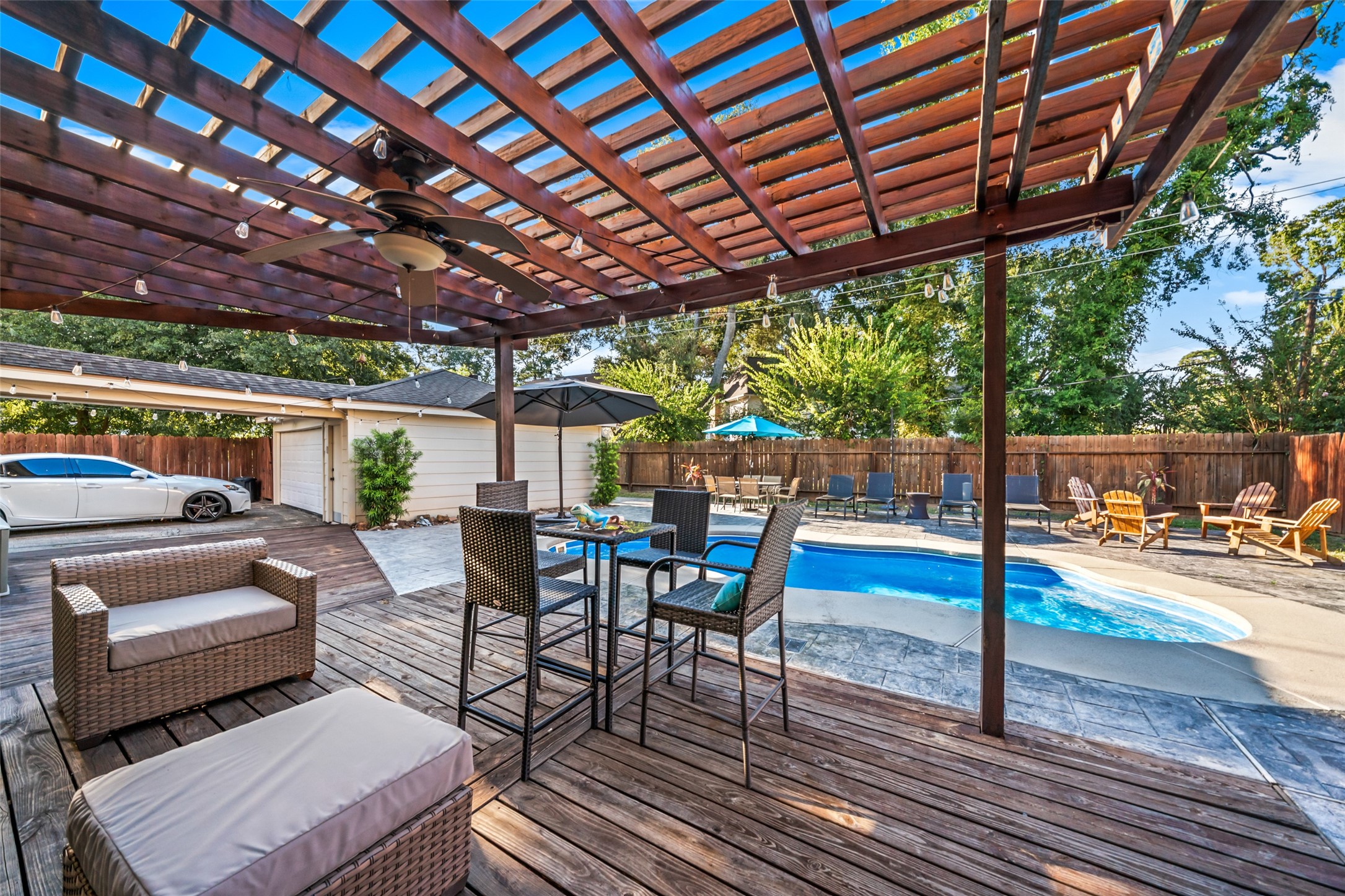 1806 Saddlecreek Drive, Houston, TX 77090