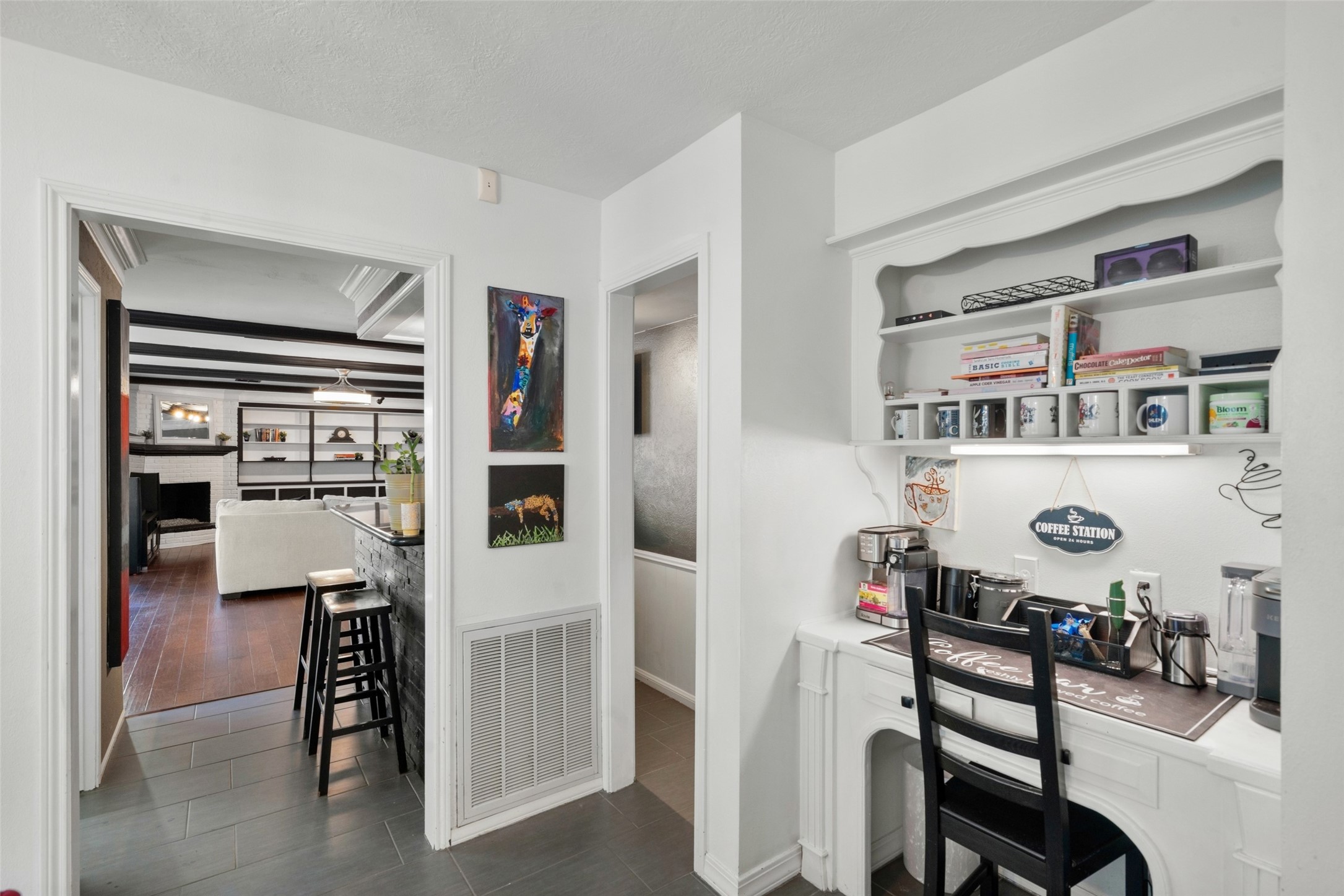 1806 Saddlecreek Drive, Houston, TX 77090
