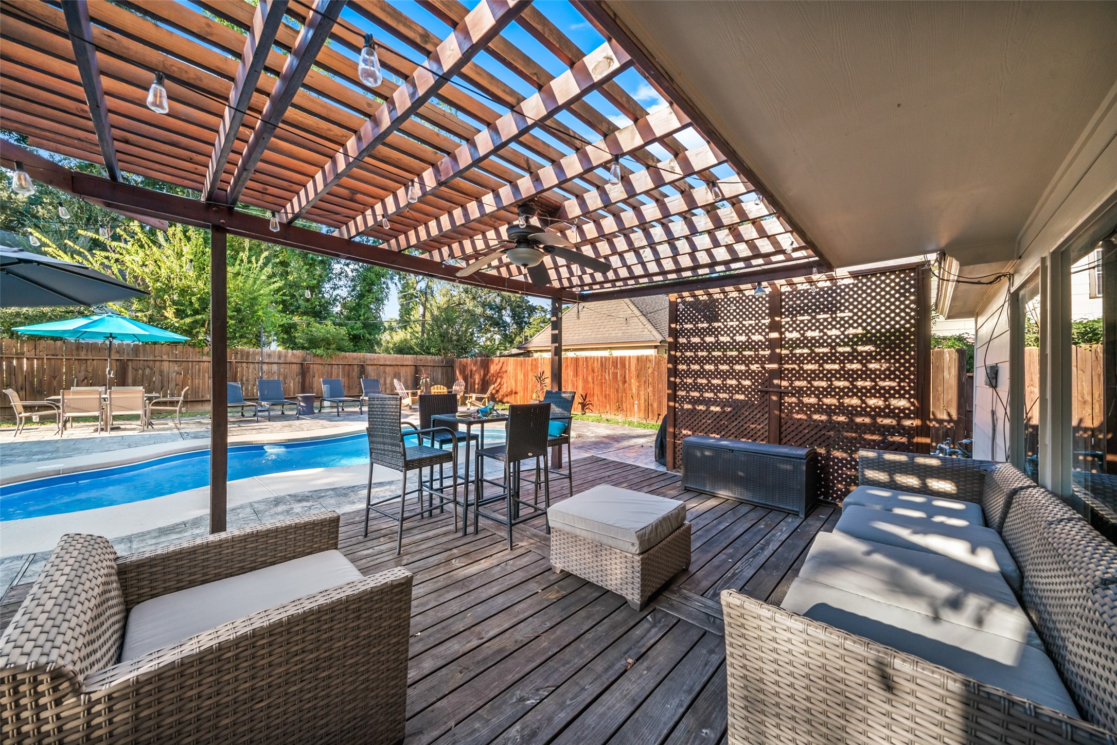 1806 Saddlecreek Drive, Houston, TX 77090