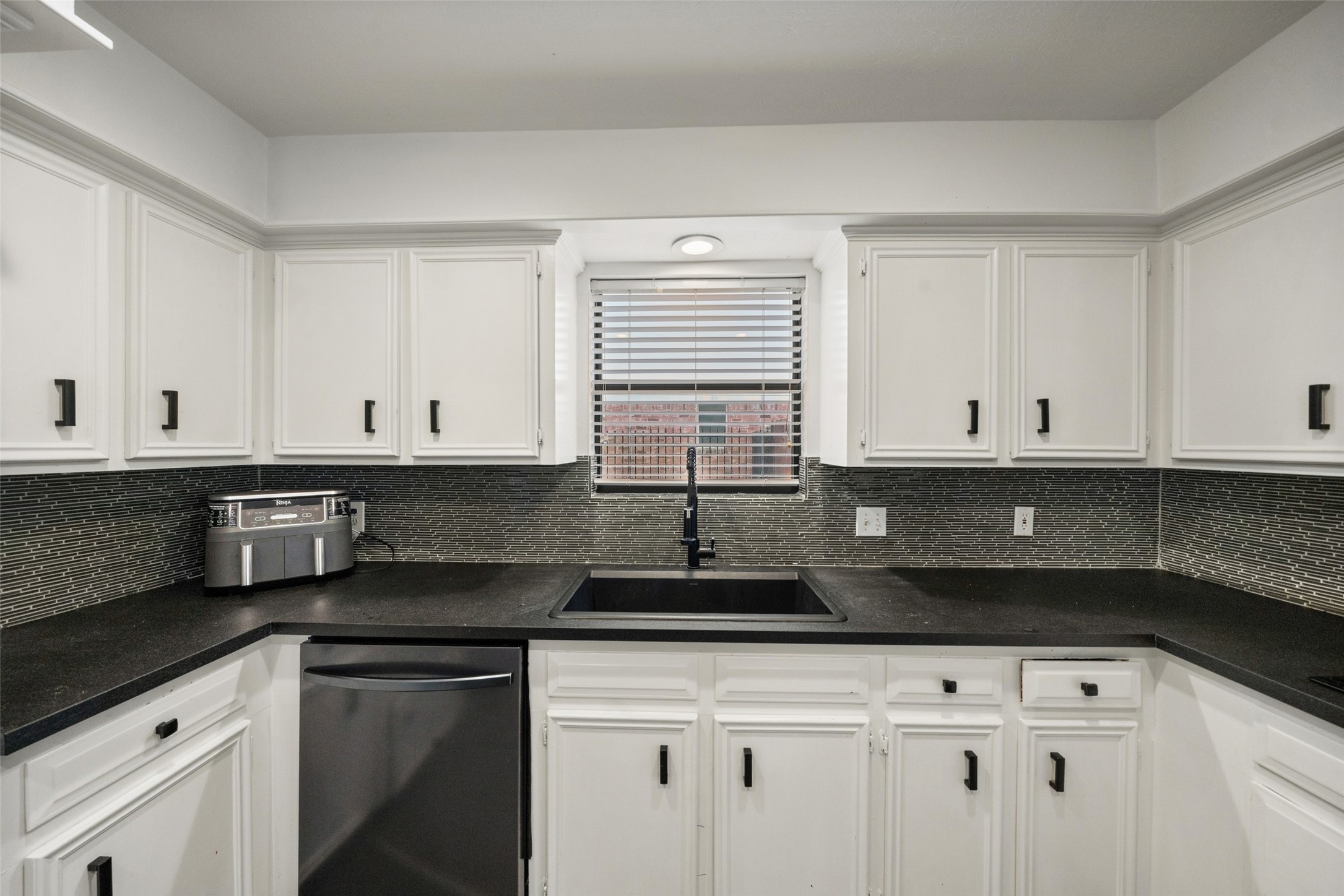 1806 Saddlecreek Drive, Houston, TX 77090