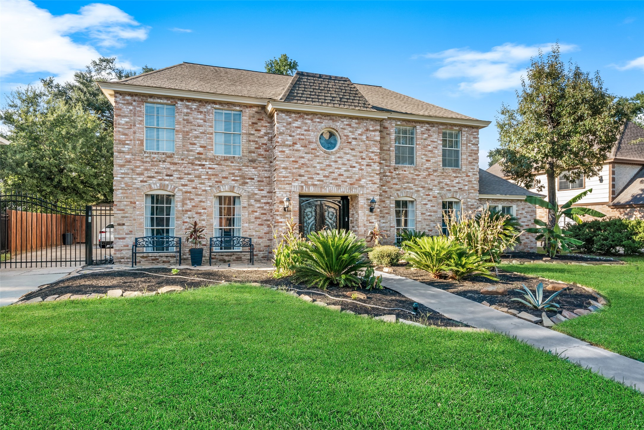 1806 Saddlecreek Drive, Houston, TX 77090 1806 Saddlecreek Drive, Houston, TX 77090