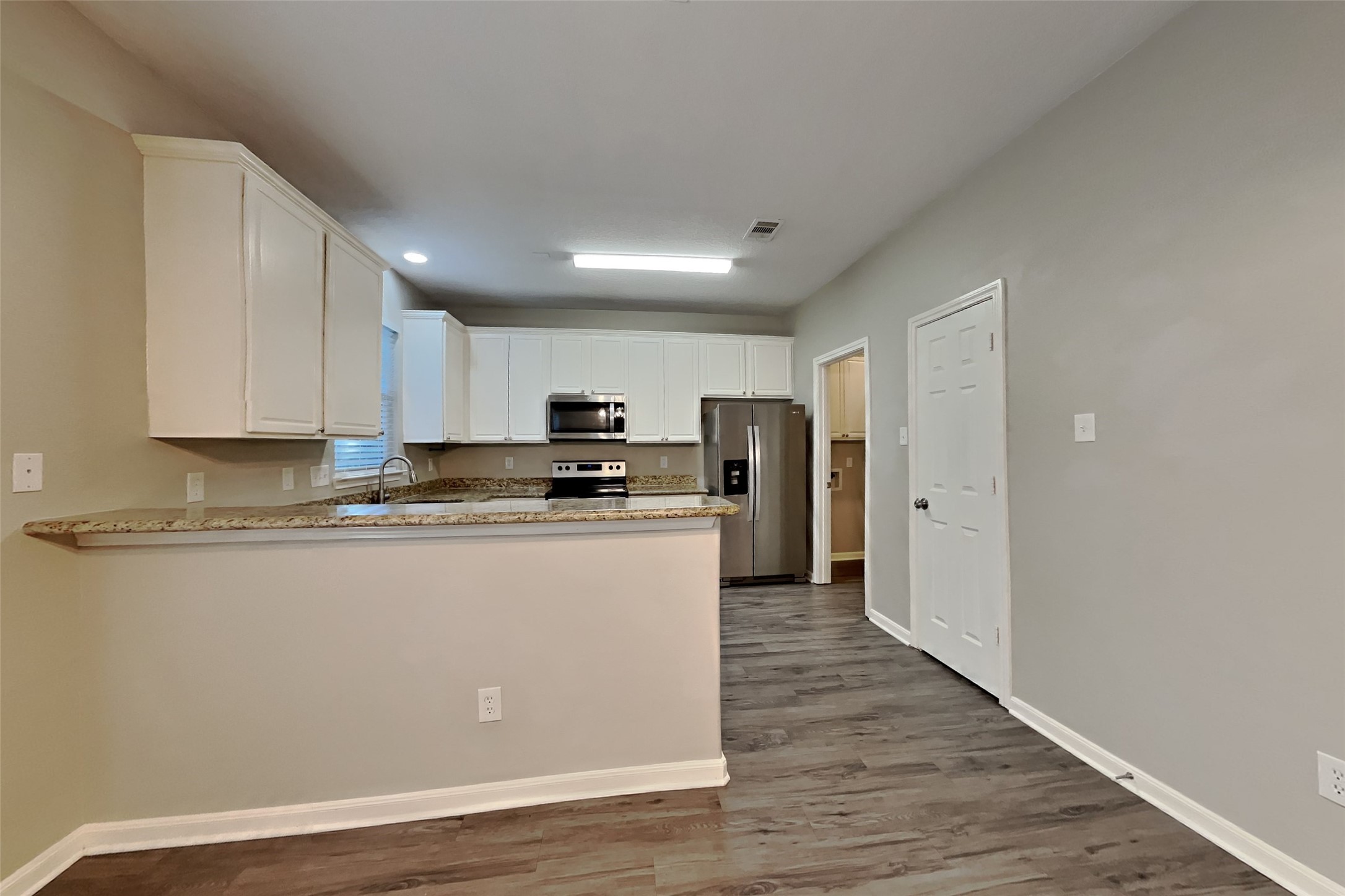3512 White Oak Point Drive, Conroe, TX 77304