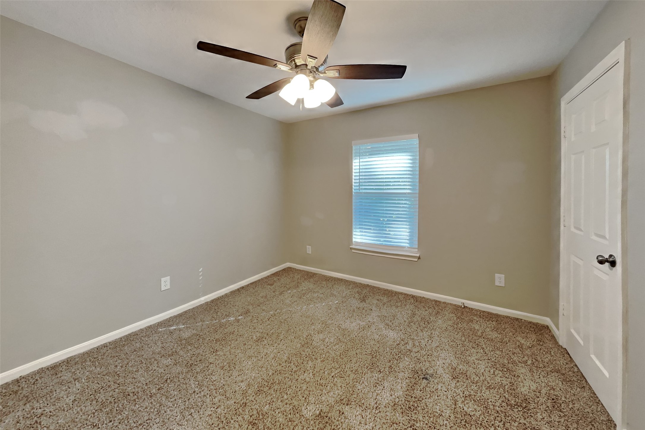 3512 White Oak Point Drive, Conroe, TX 77304