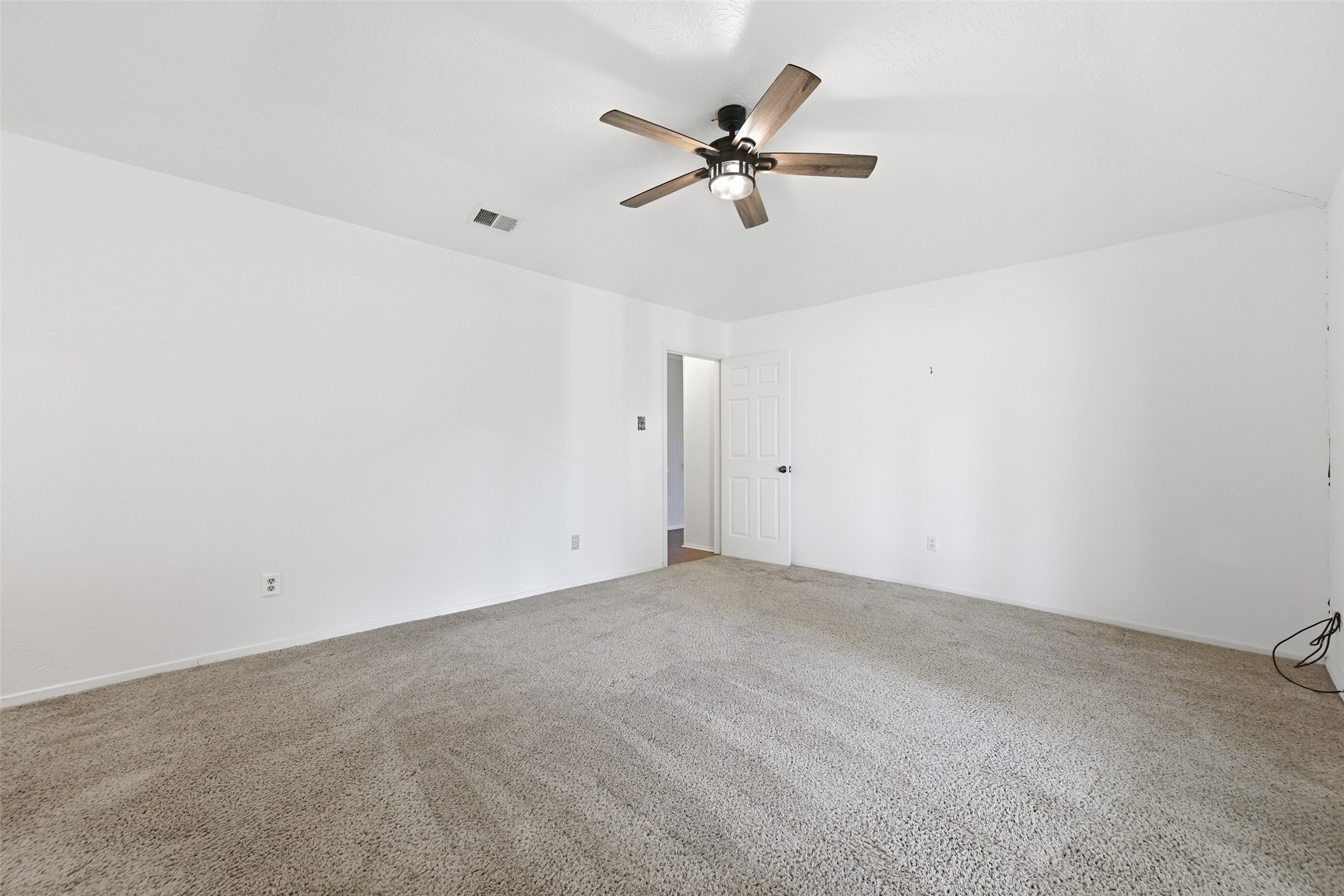 6129 Creekside Lane, League City, TX 77573