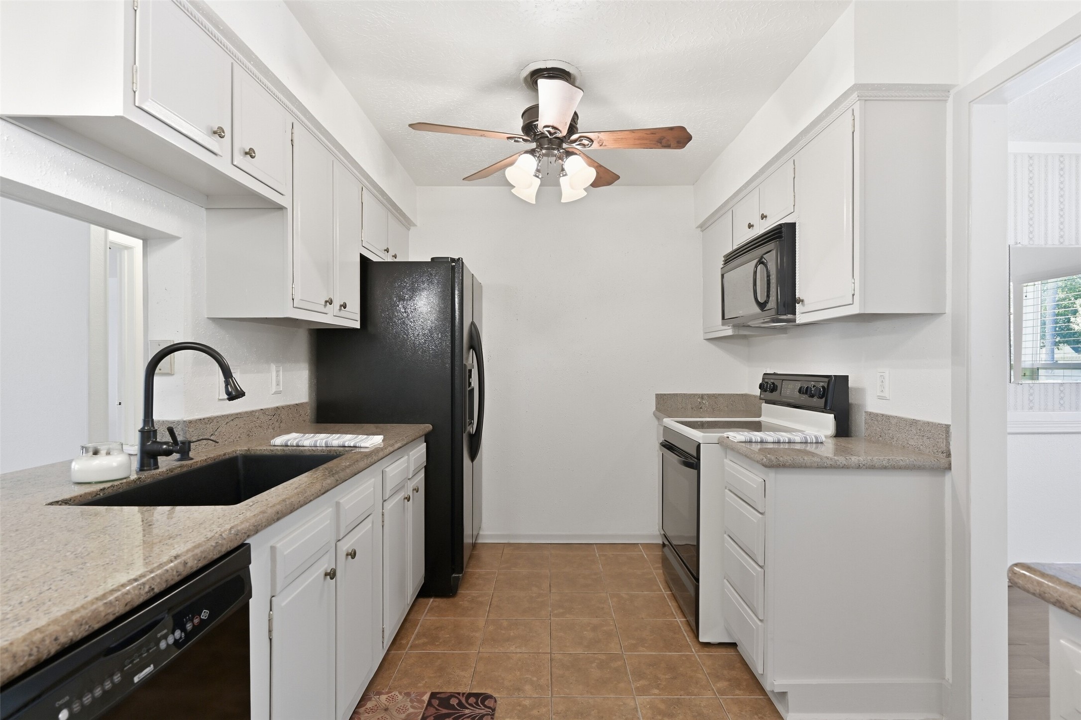 6129 Creekside Lane, League City, TX 77573