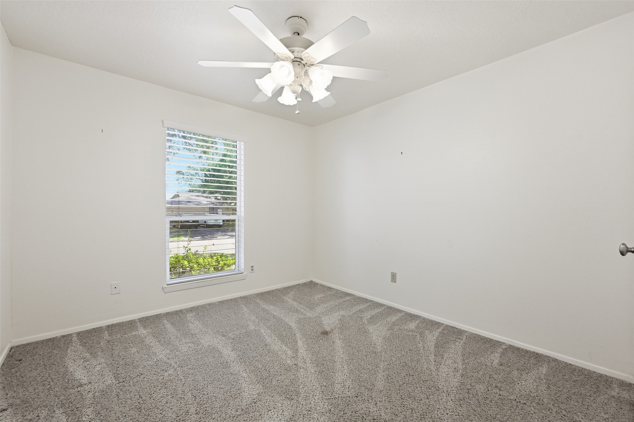 6129 Creekside Lane, League City, TX 77573