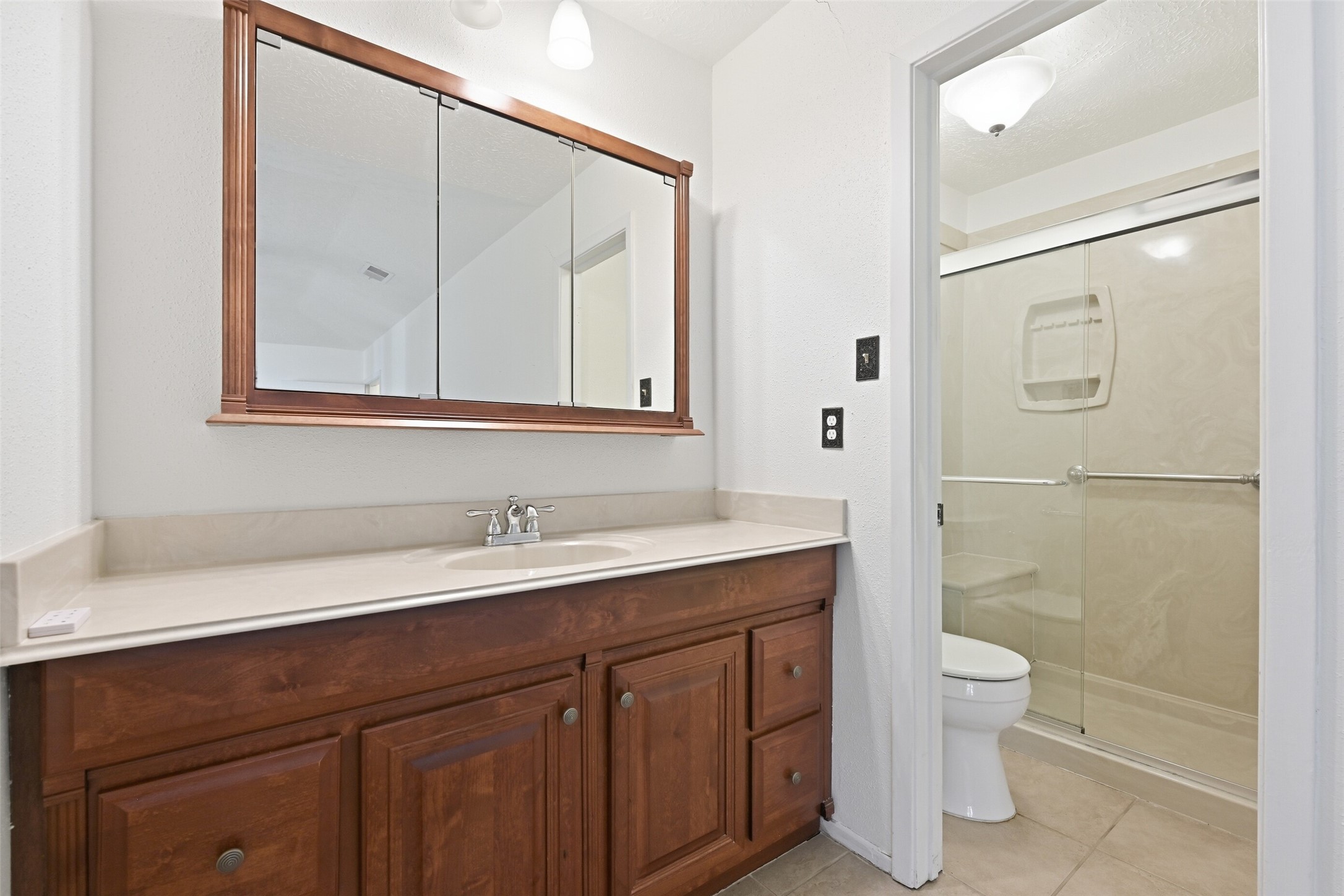 6129 Creekside Lane, League City, TX 77573