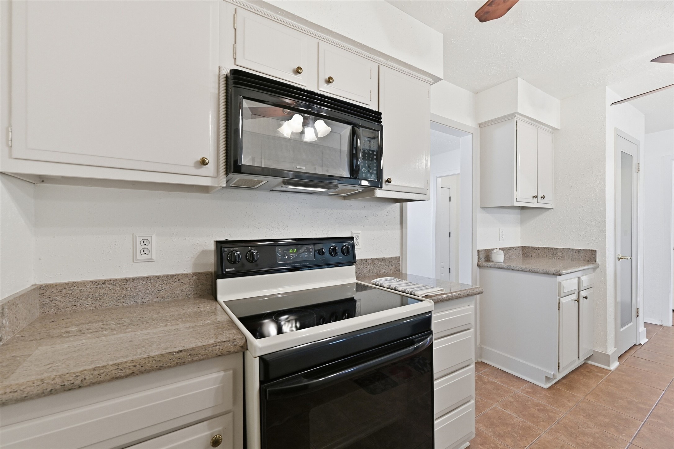 6129 Creekside Lane, League City, TX 77573