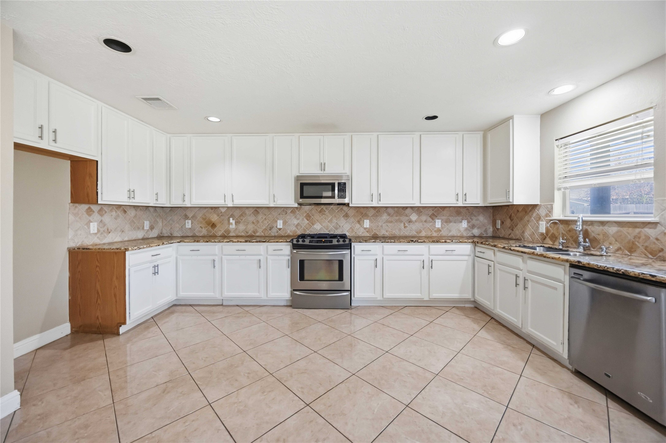 21366 Claretfield Court, Humble, TX 77338