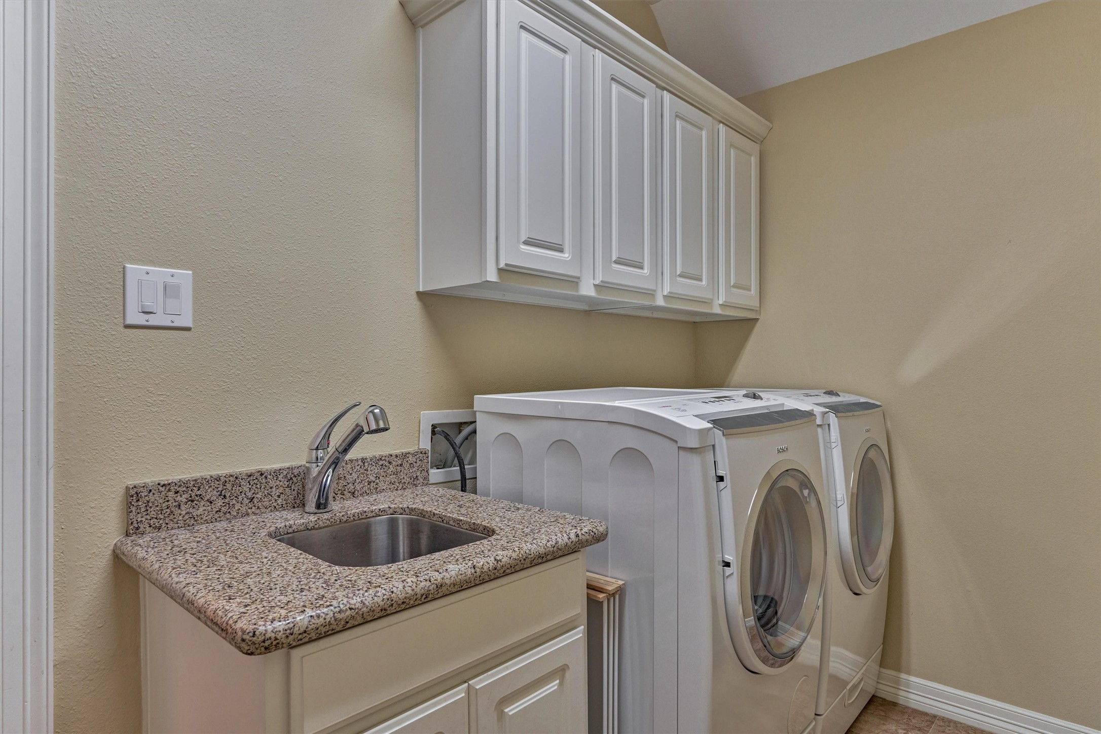 165 Silverwood Ranch Drive, Shenandoah, TX 77384
