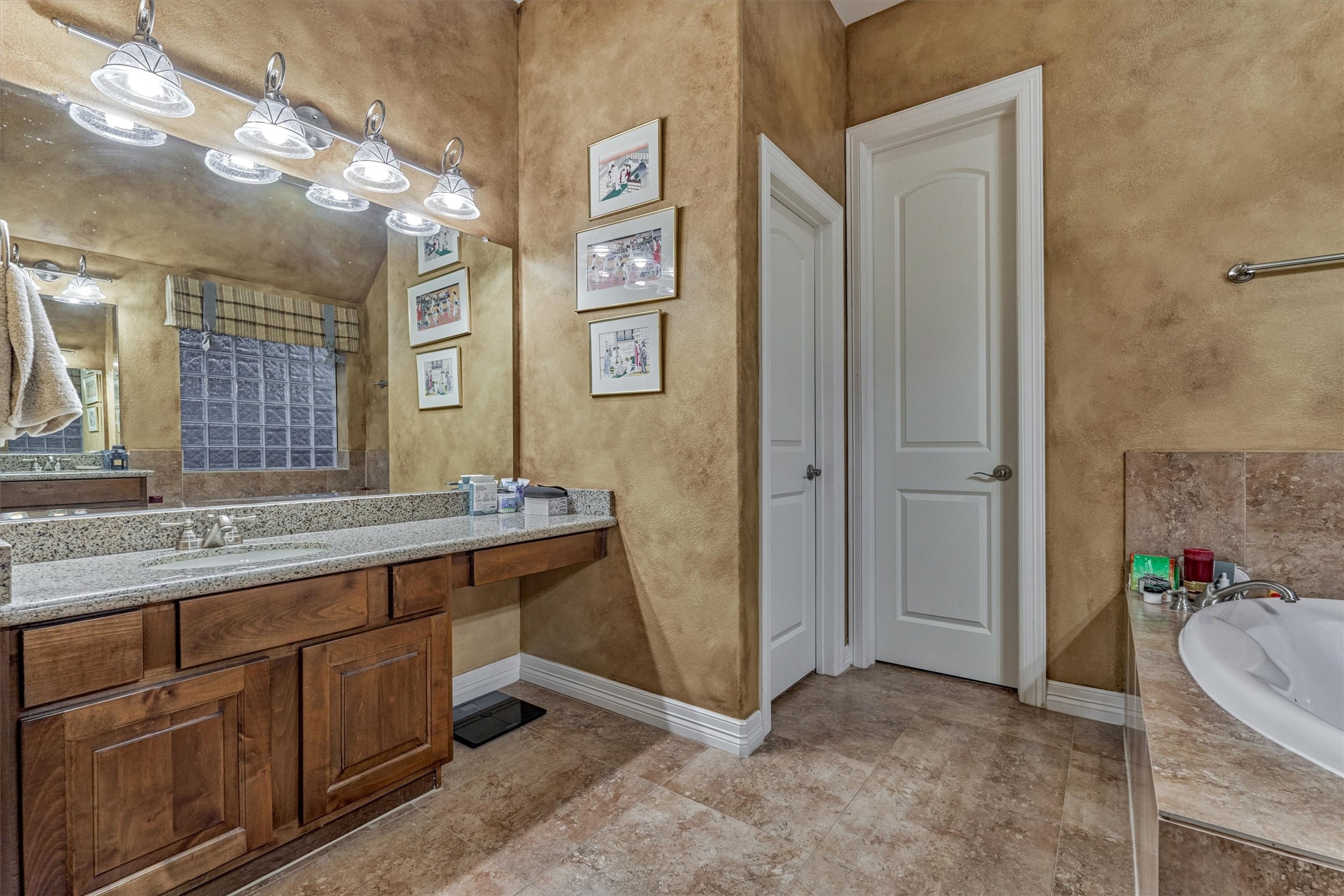 165 Silverwood Ranch Drive, Shenandoah, TX 77384