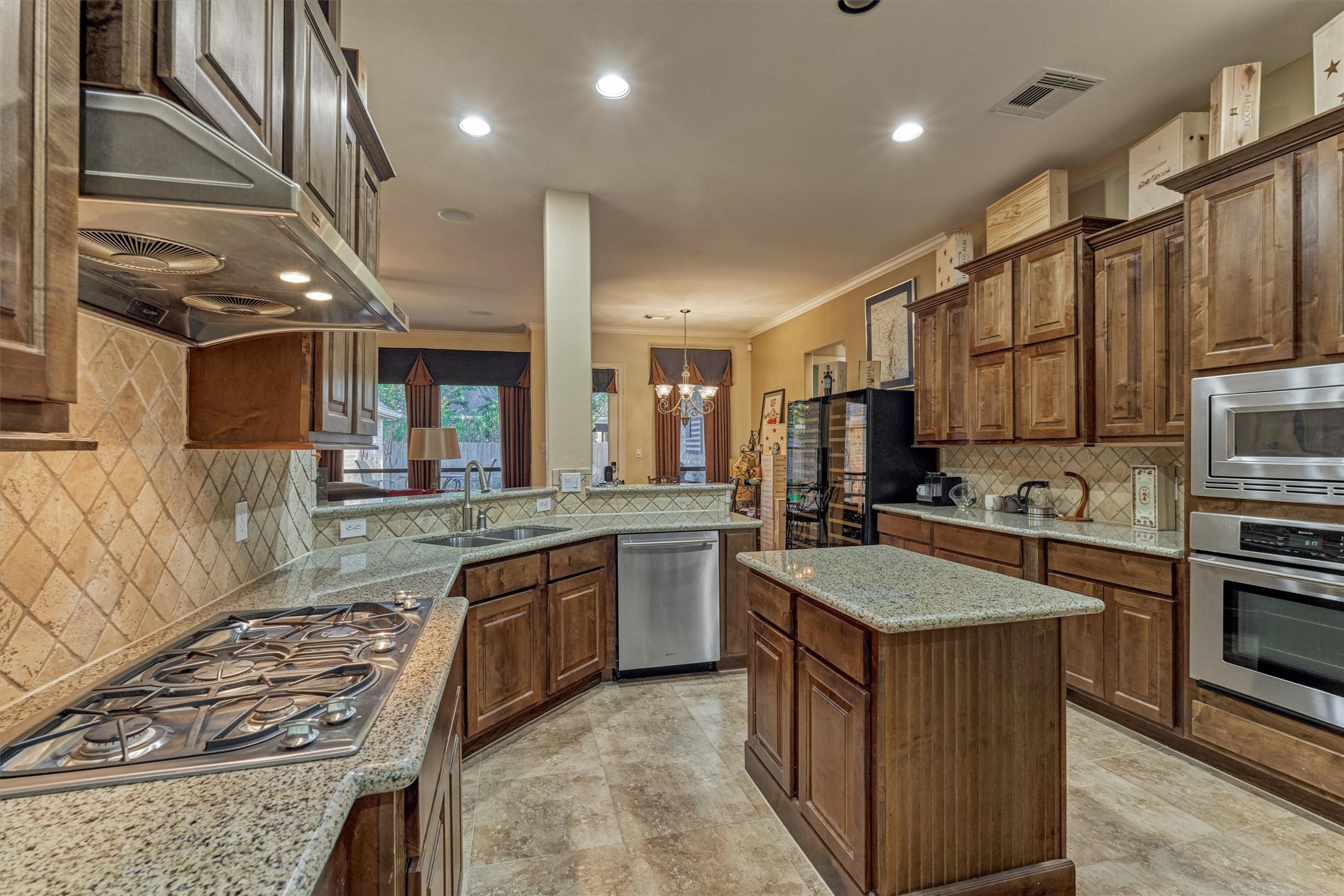 165 Silverwood Ranch Drive, Shenandoah, TX 77384