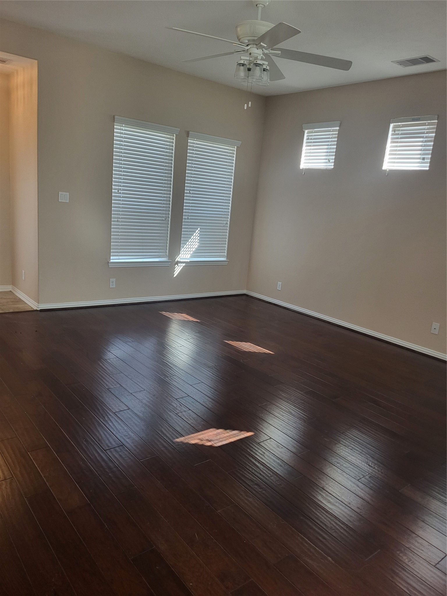 7034 Sun Creek Drive Drive, Hitchcock, TX 77563