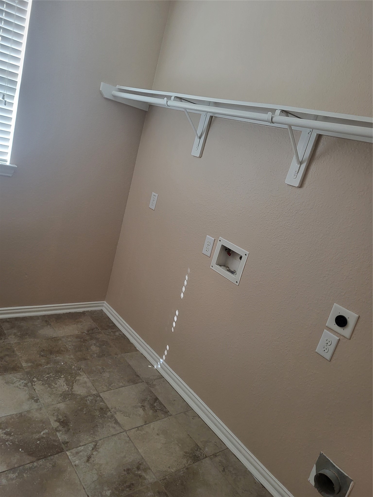 7034 Sun Creek Drive Drive, Hitchcock, TX 77563