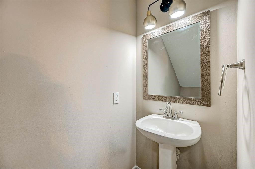 16510 Amy Ridge Road, Houston, TX 77053