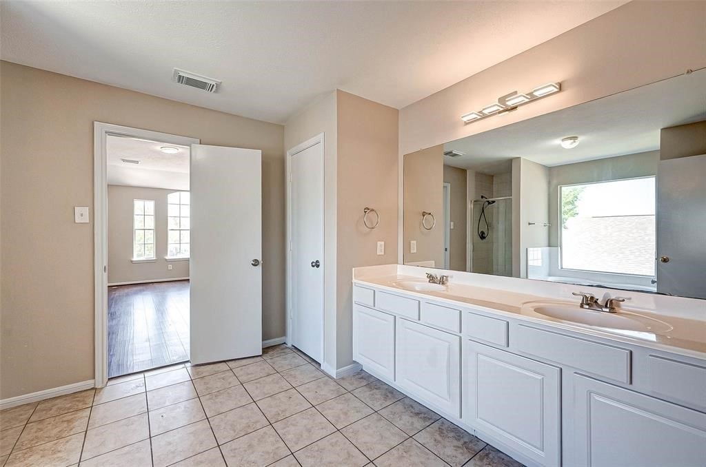 16510 Amy Ridge Road, Houston, TX 77053