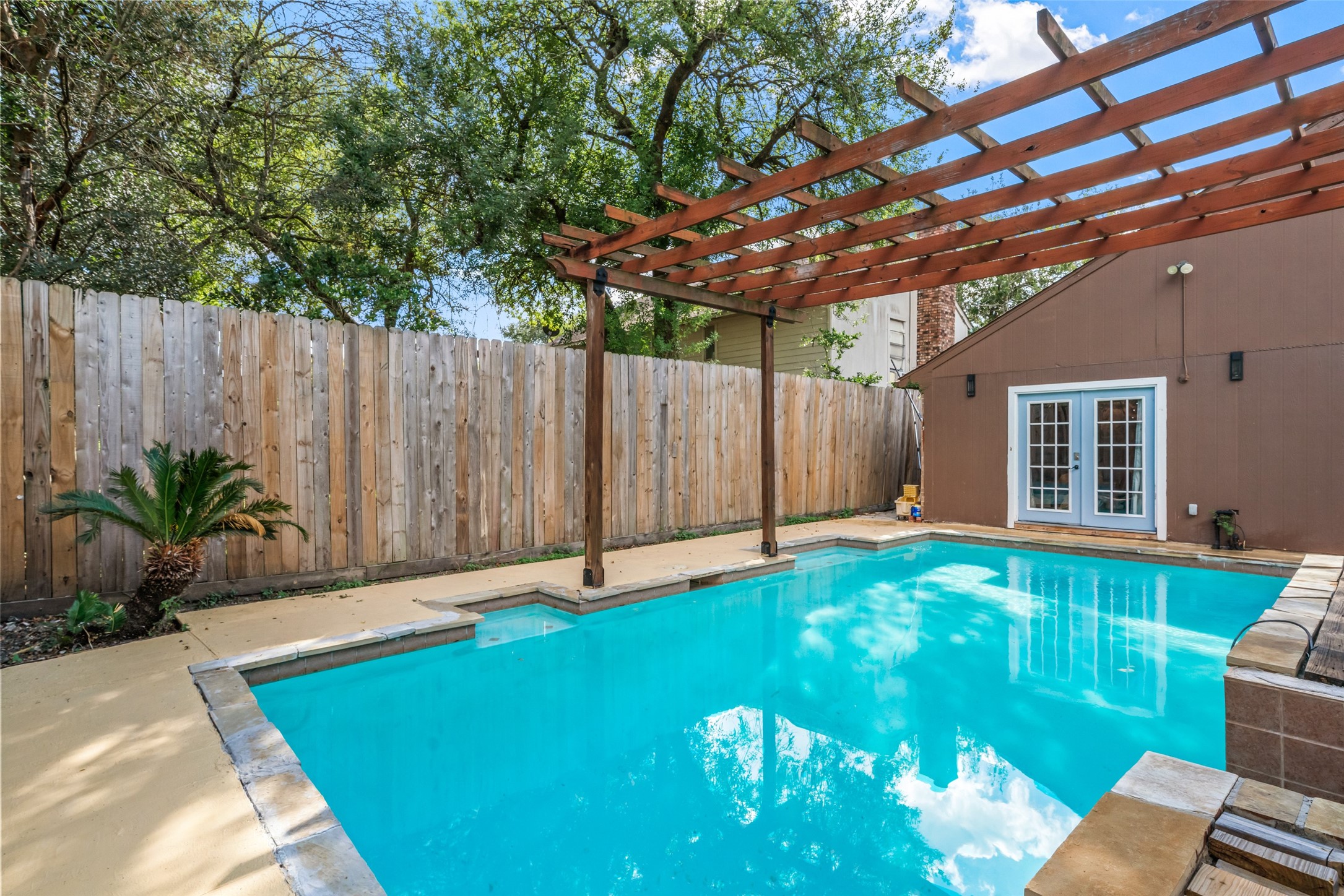 10831 Valley Hills Drive, Houston, TX 77071