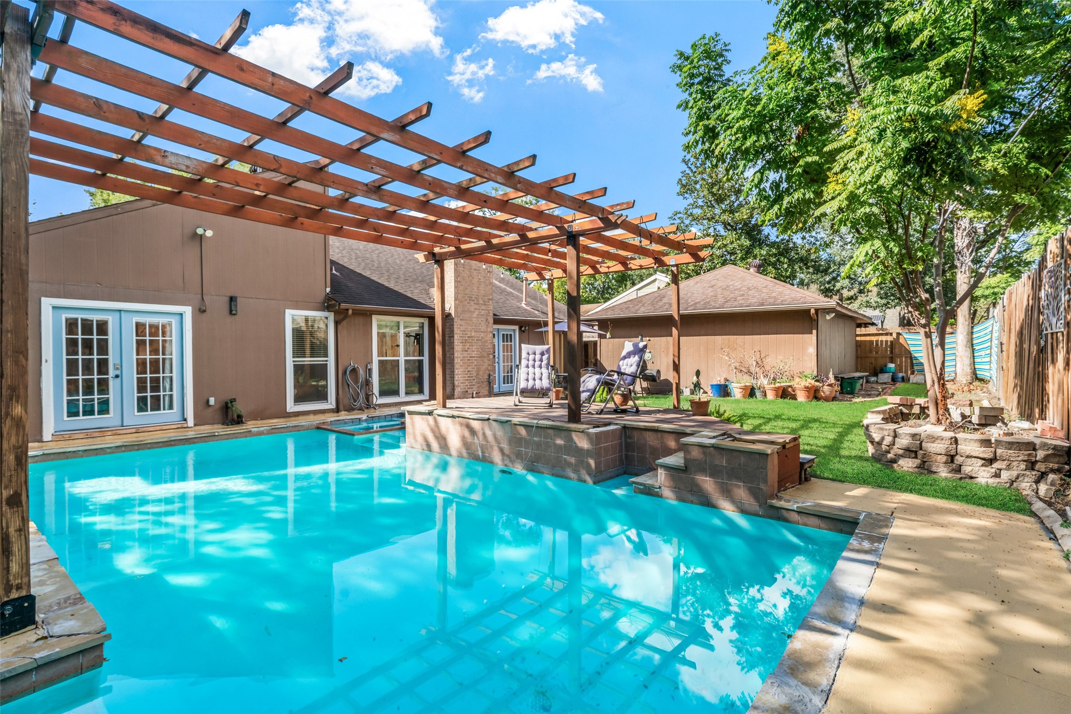 10831 Valley Hills Drive, Houston, TX 77071