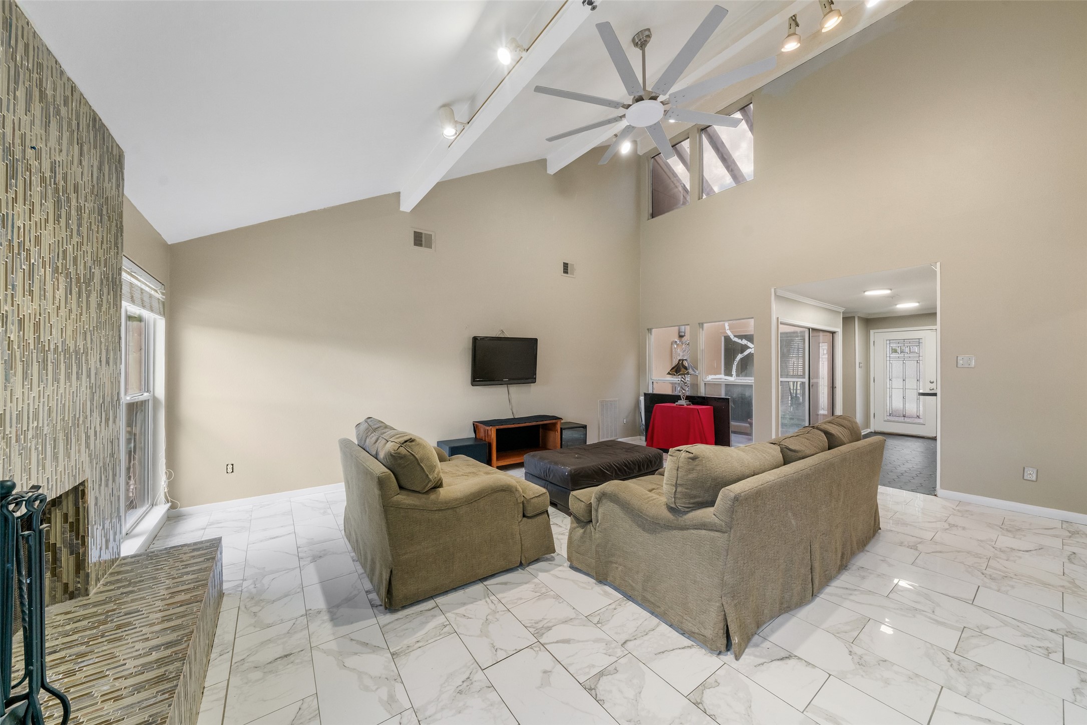 10831 Valley Hills Drive, Houston, TX 77071