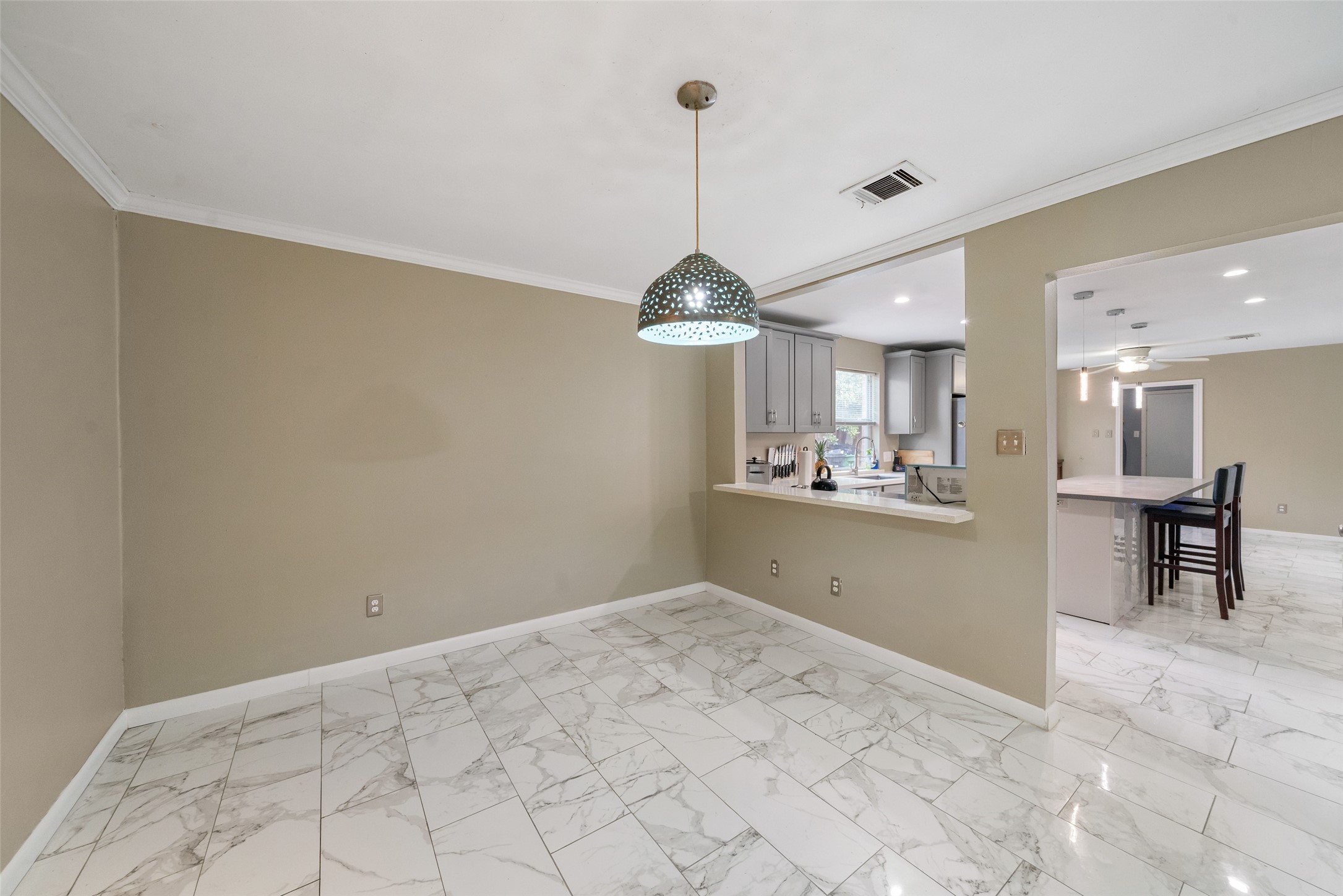10831 Valley Hills Drive, Houston, TX 77071