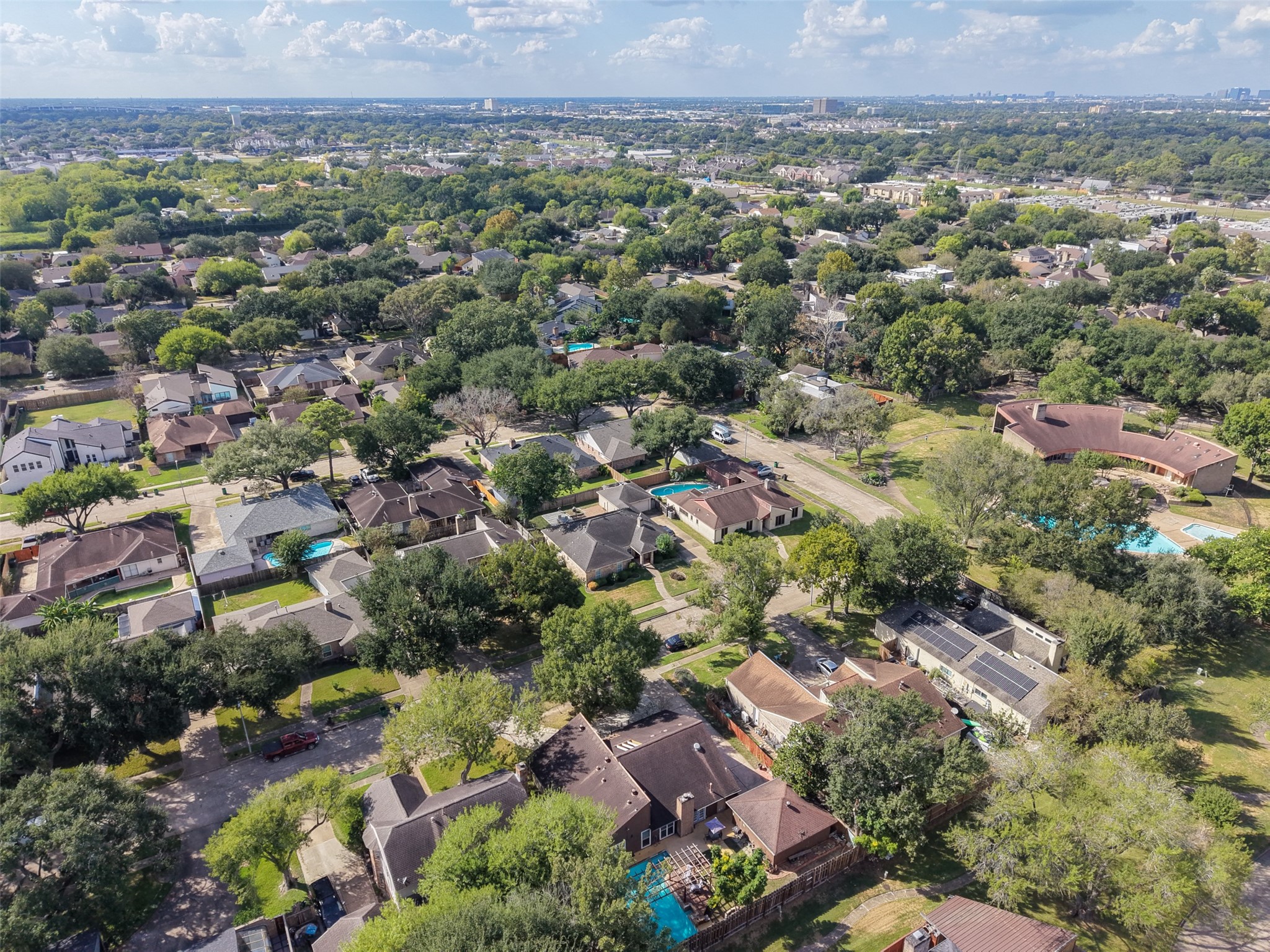 10831 Valley Hills Drive, Houston, TX 77071