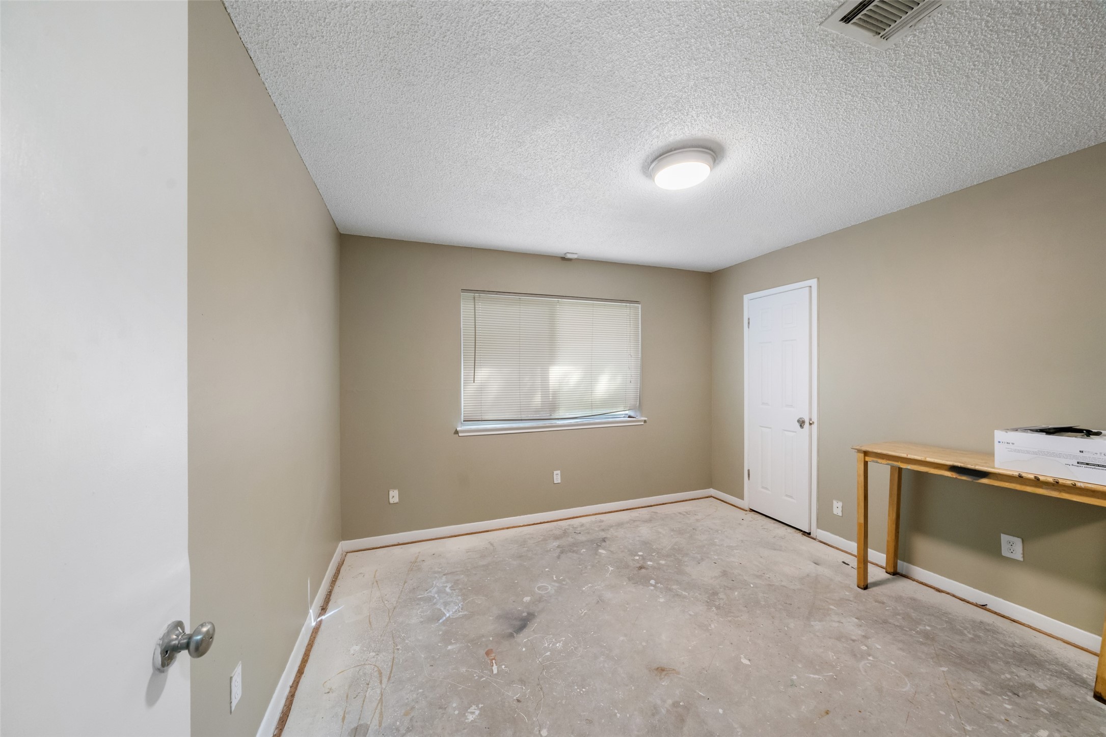 10831 Valley Hills Drive, Houston, TX 77071