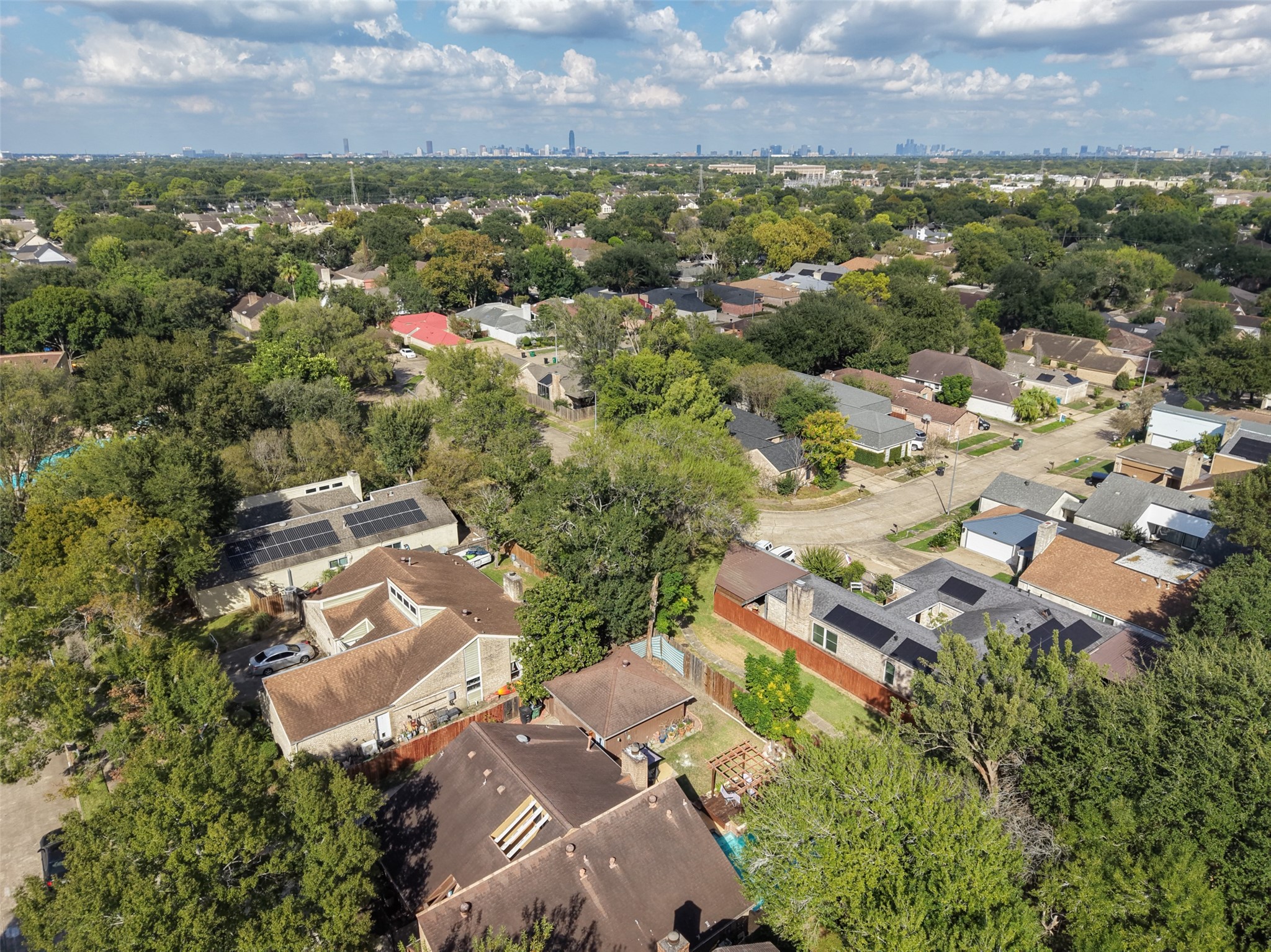 10831 Valley Hills Drive, Houston, TX 77071 10831 Valley Hills Drive, Houston, TX 77071