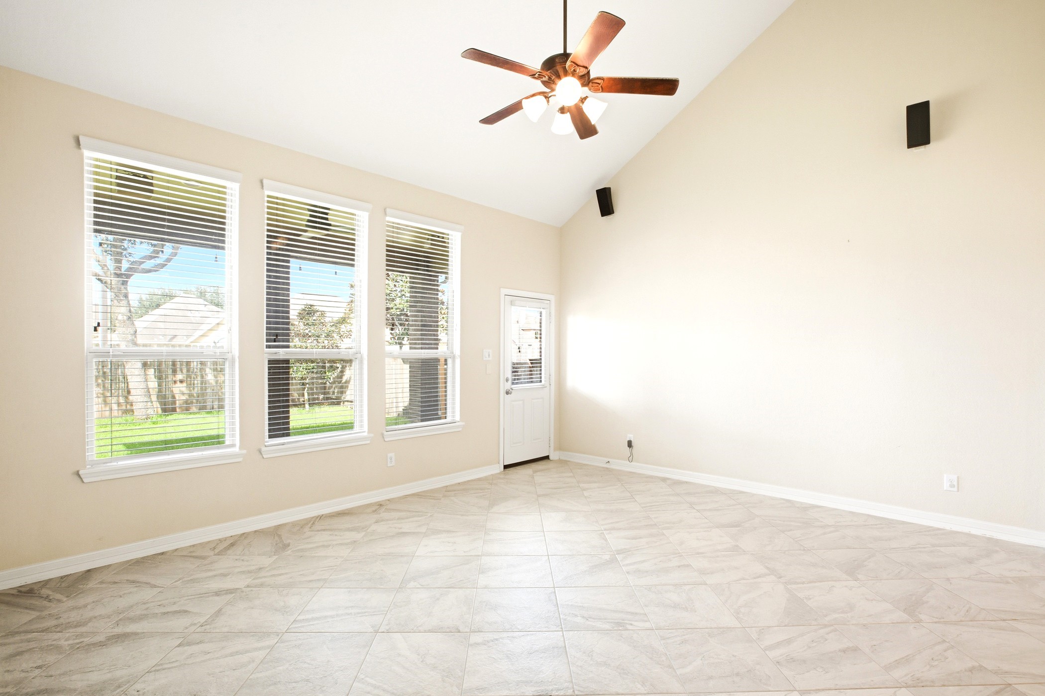 9975 Spring Rock Lane, Brookshire, TX 77423
