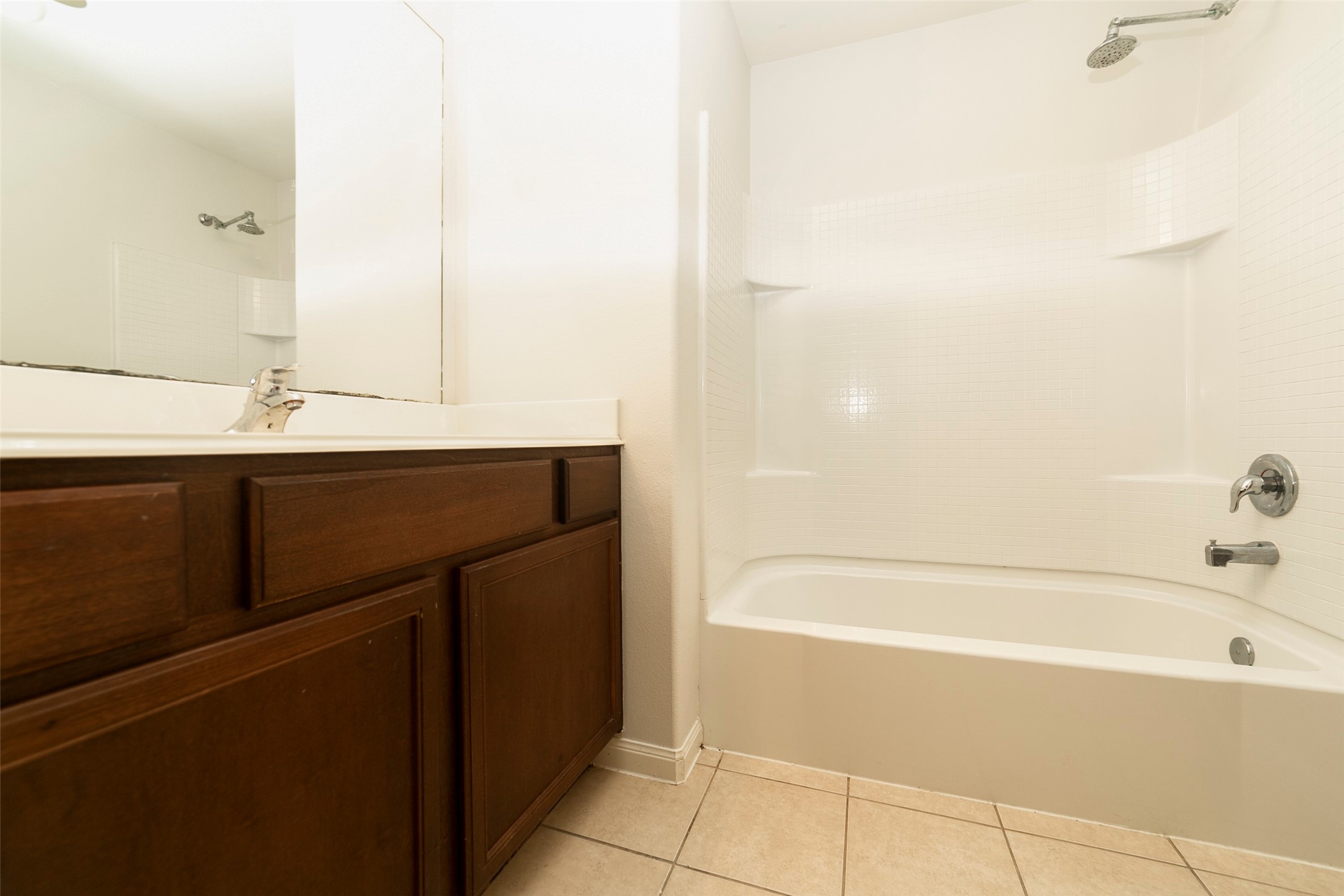 6962 Chessgate Falls Lane, Richmond, TX 77469