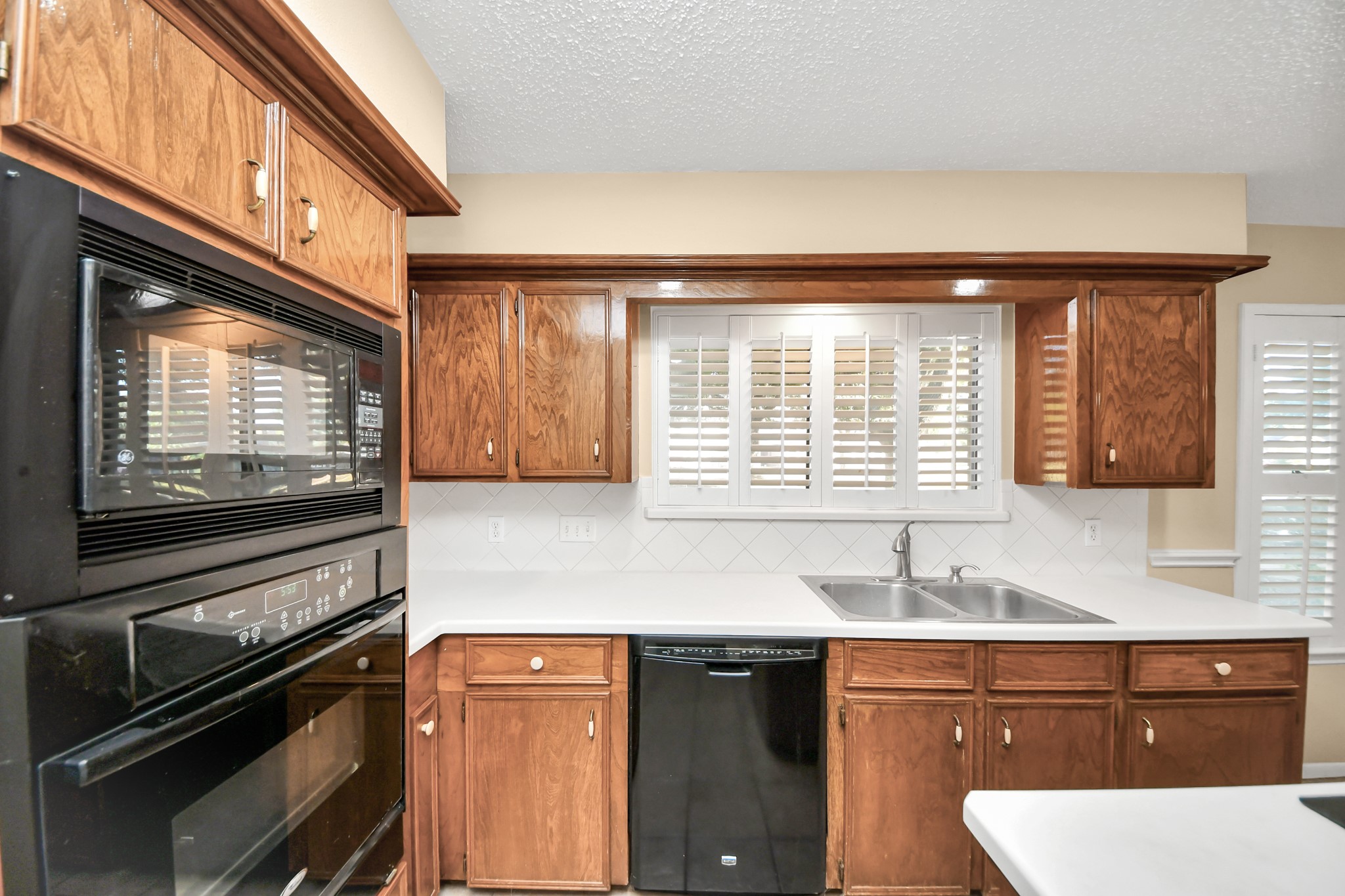 820 Wood Bridge Circle, Sugar Land, TX 77498