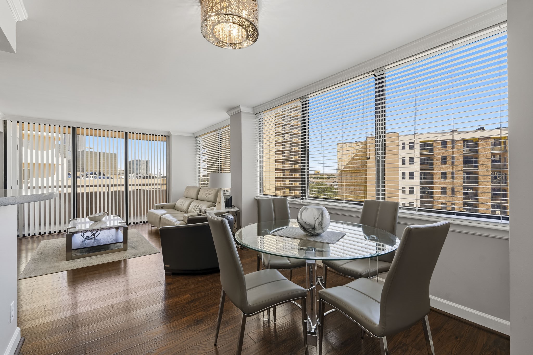3525 Sage Road, #709, Houston, TX 77056 3525 Sage Road, #709, Houston, TX 77056