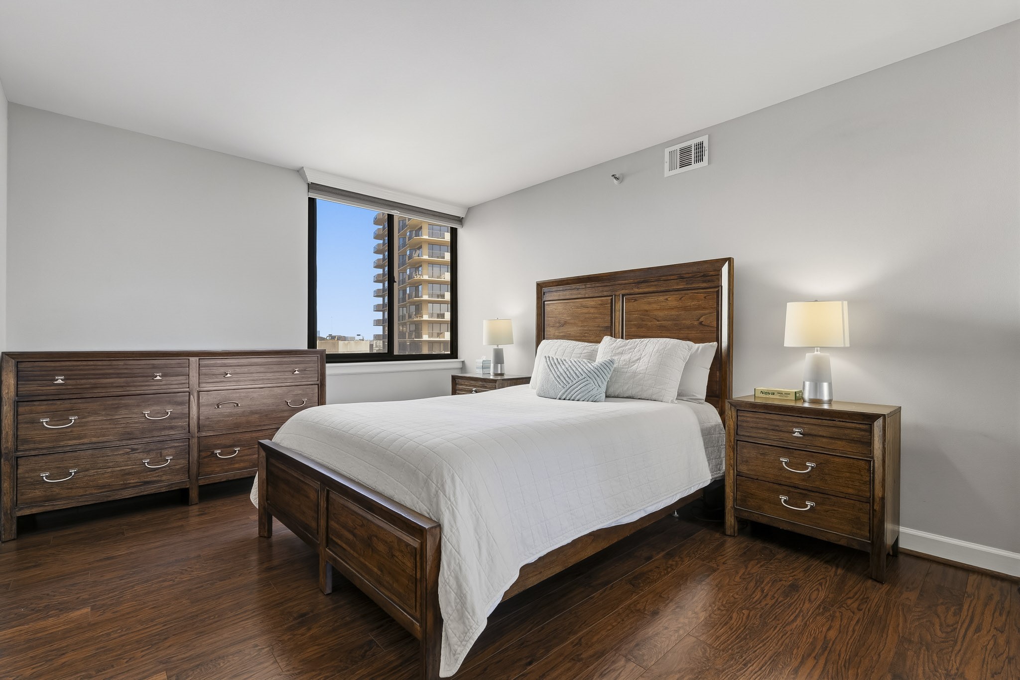 3525 Sage Road, #709, Houston, TX 77056