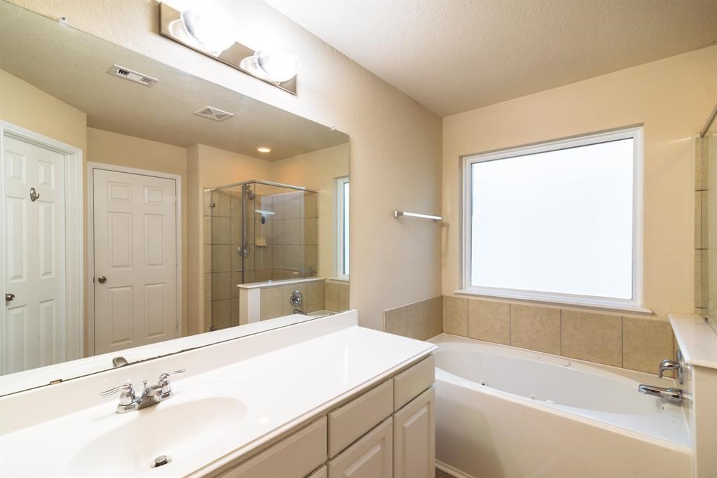 En-suite bathroom