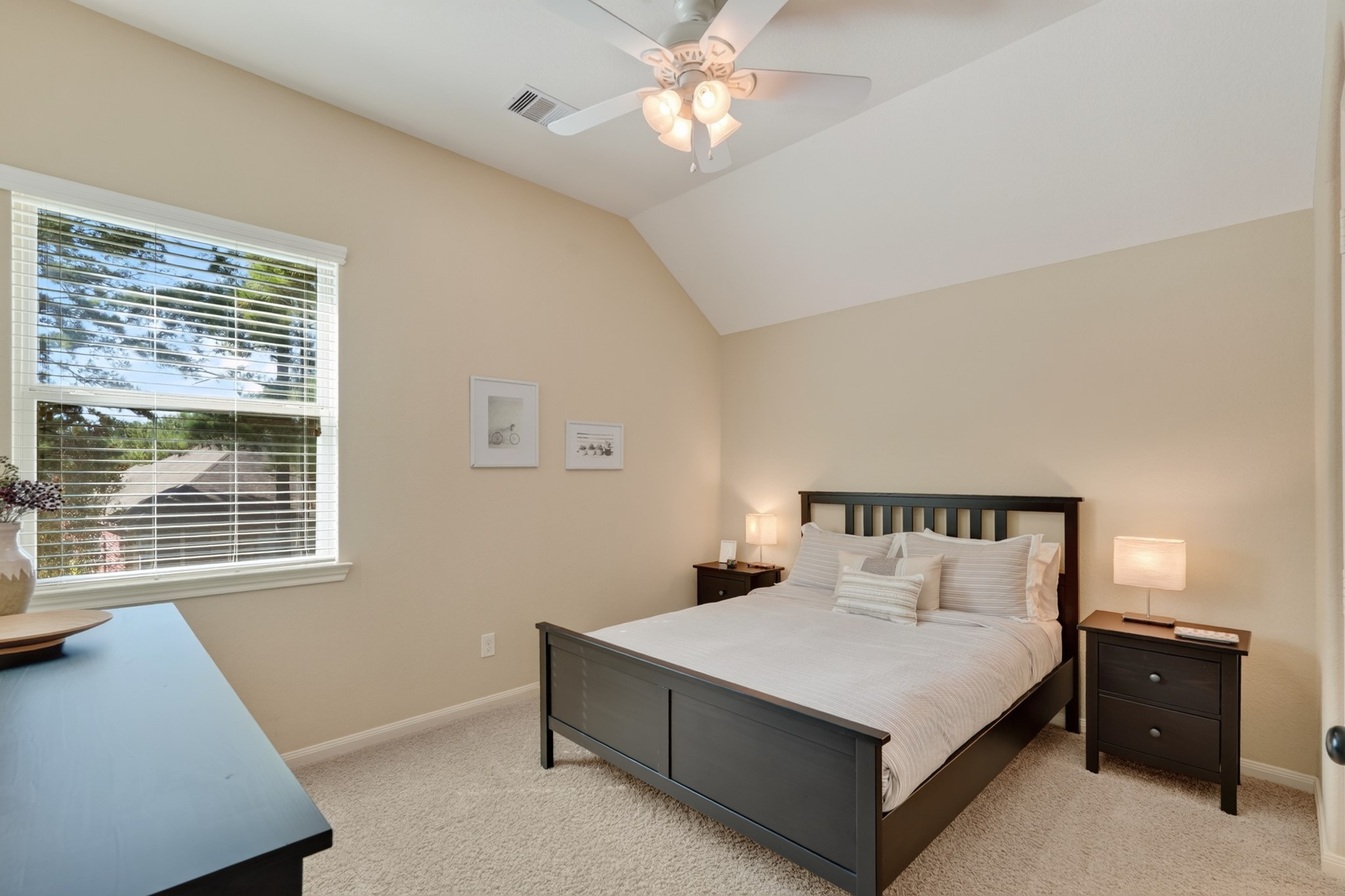 27 E Wolf Cabin Circle, Spring, TX 77389