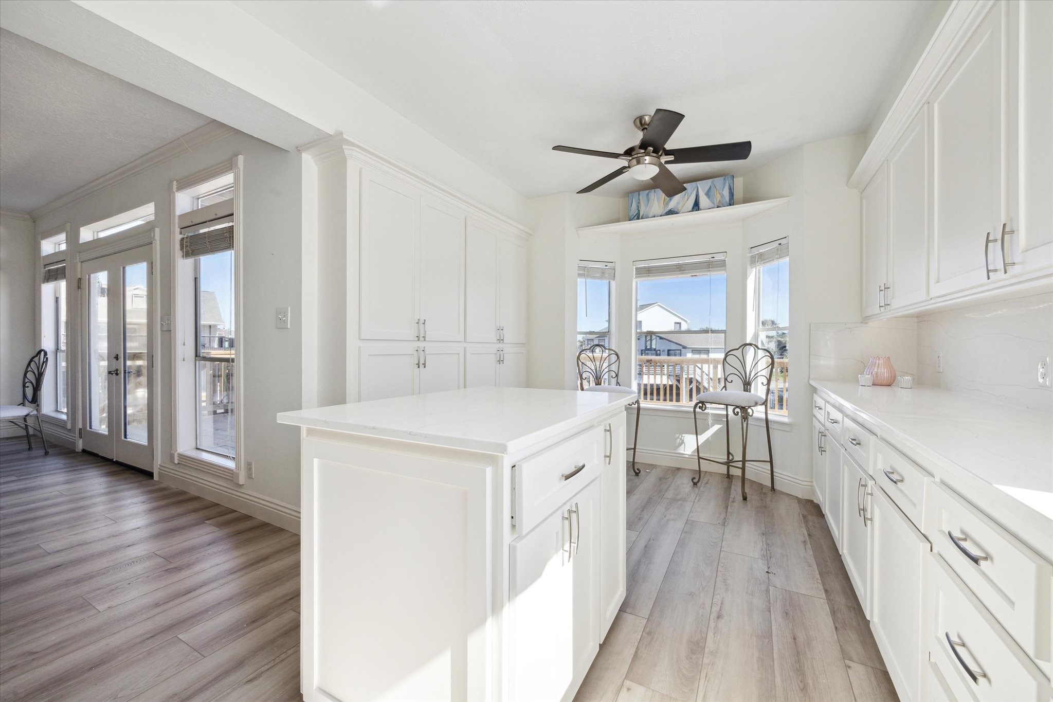210 Easterly, Tiki Island, TX 77554