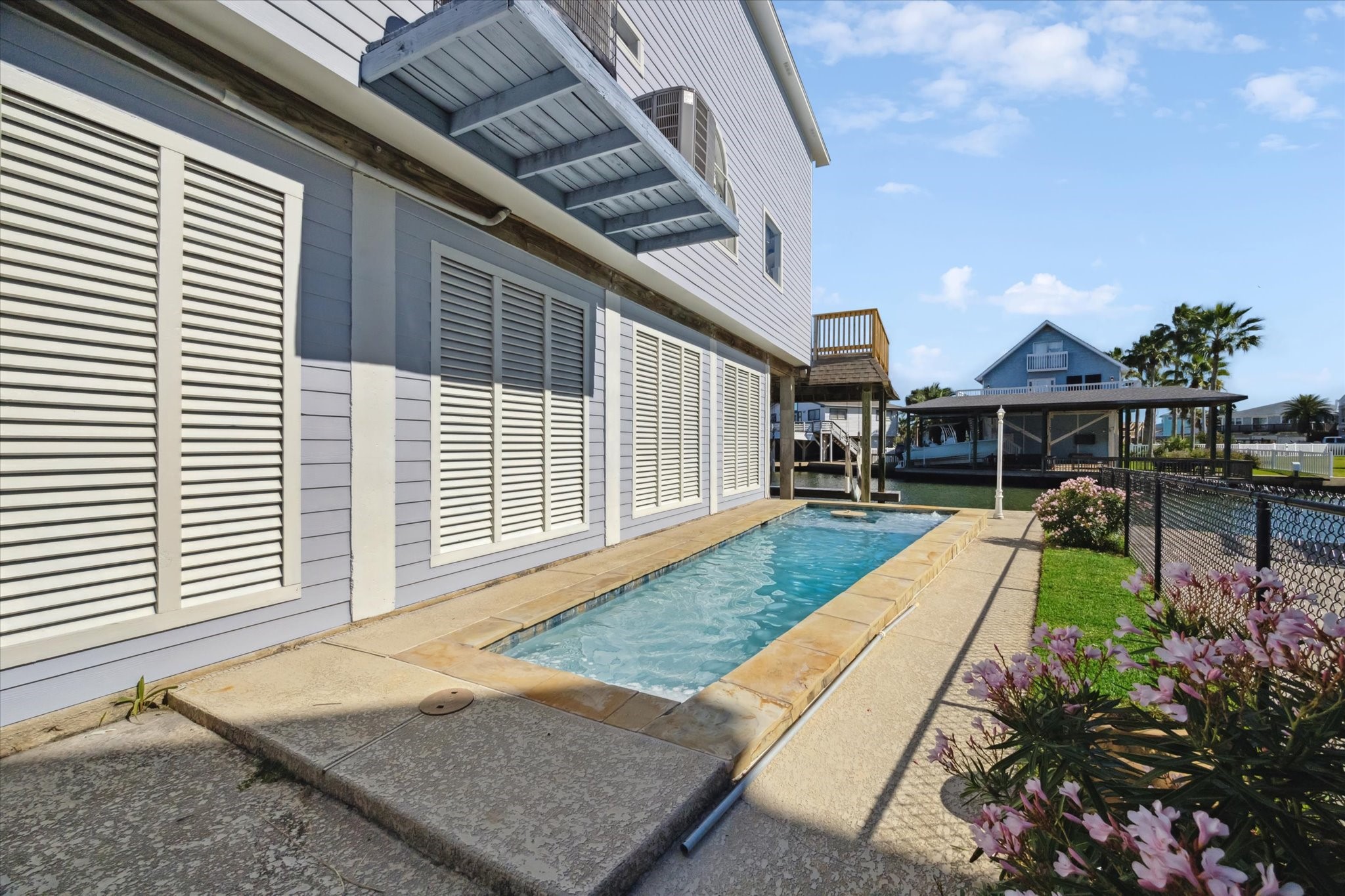 210 Easterly, Tiki Island, TX 77554