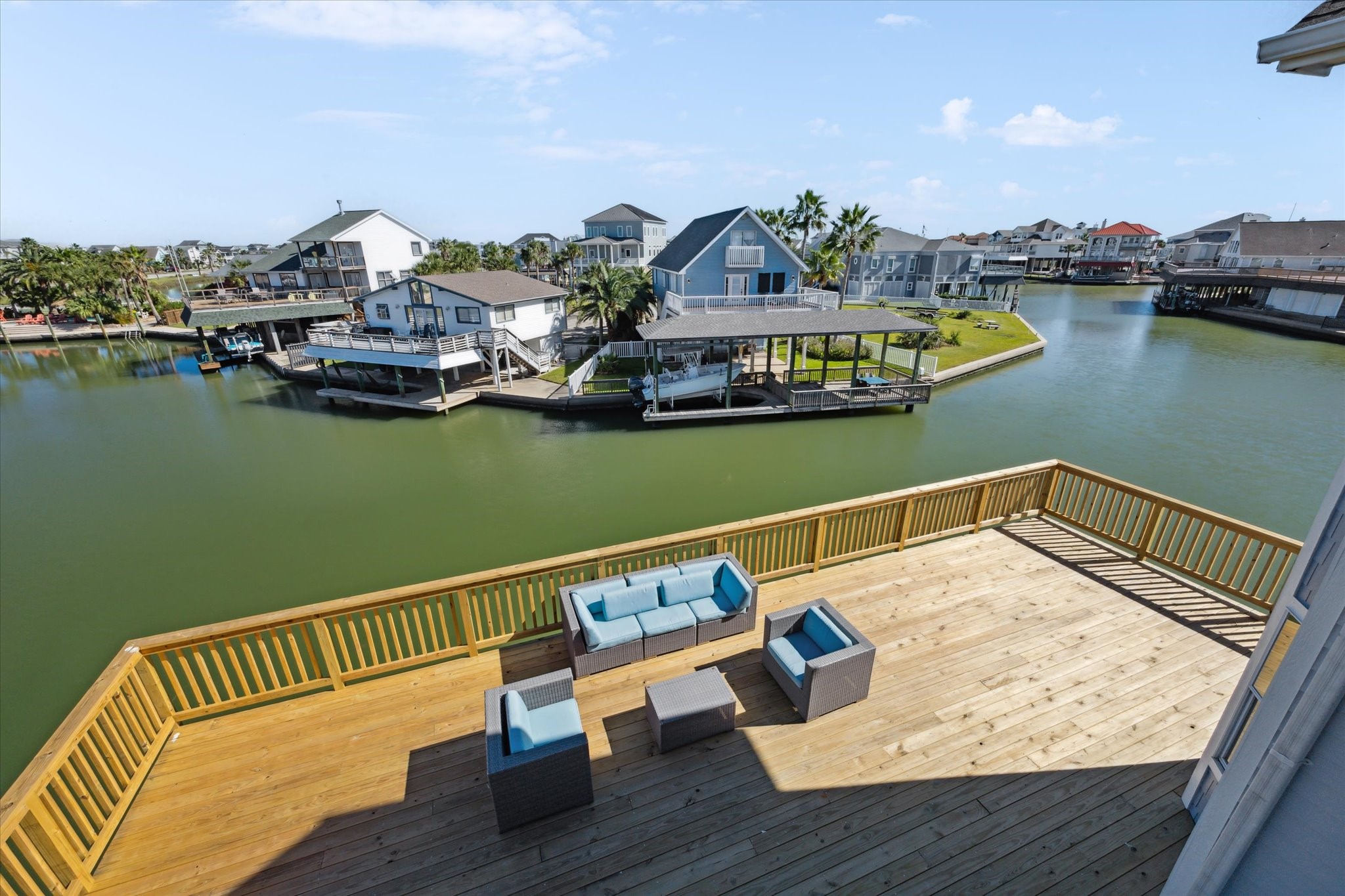 210 Easterly, Tiki Island, TX 77554