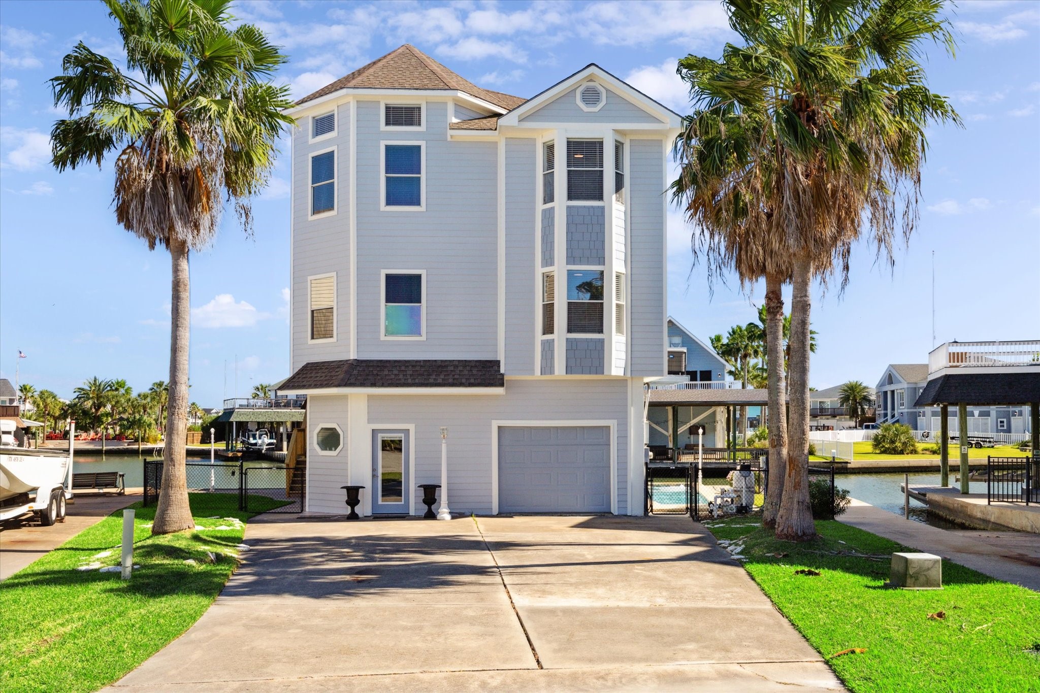 210 Easterly, Tiki Island, TX 77554 210 Easterly, Tiki Island, TX 77554