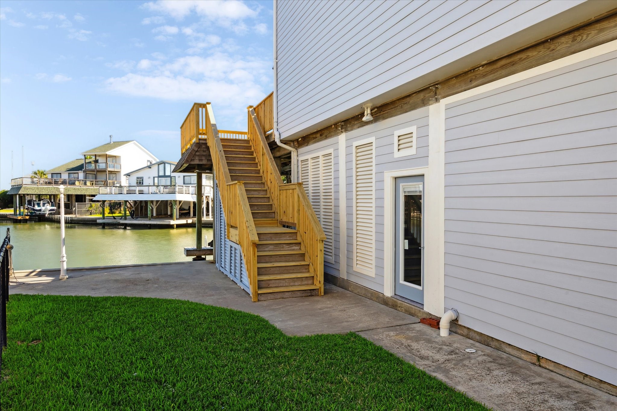 210 Easterly, Tiki Island, TX 77554