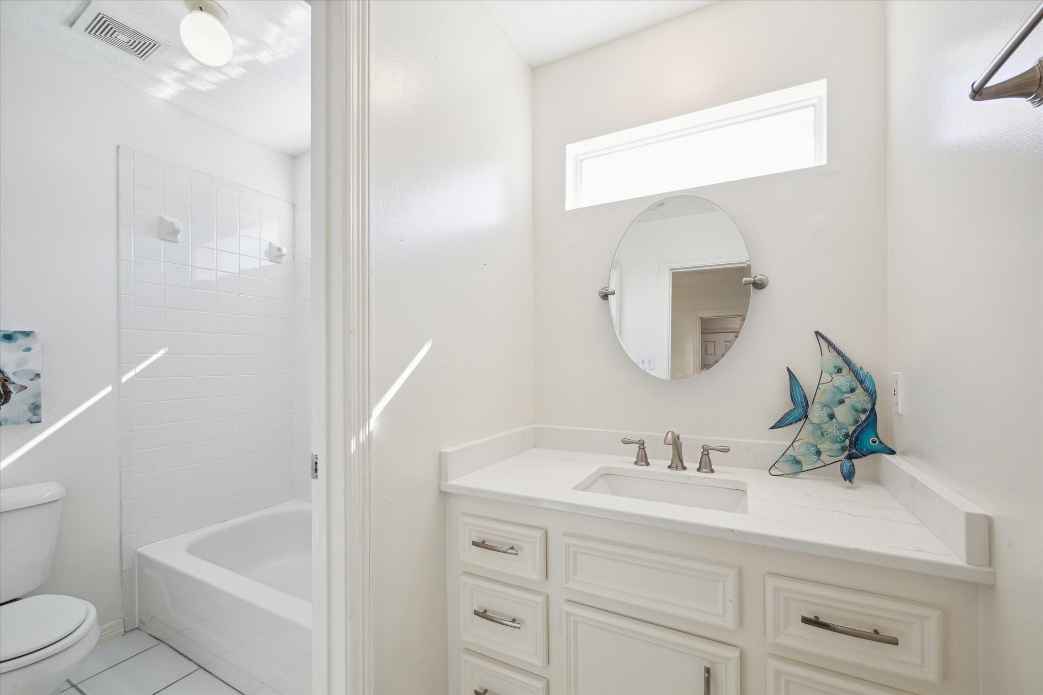 210 Easterly, Tiki Island, TX 77554