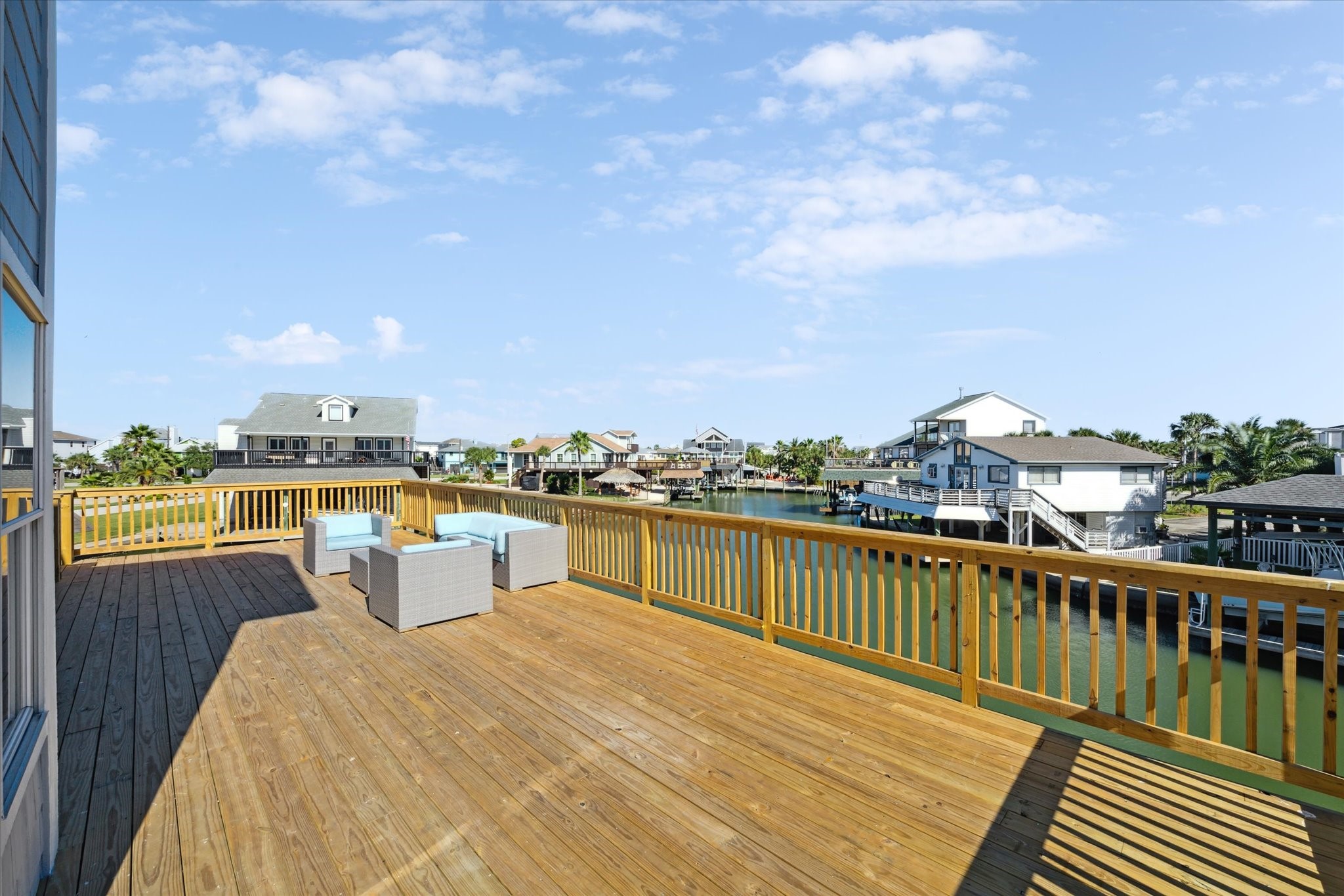 210 Easterly, Tiki Island, TX 77554