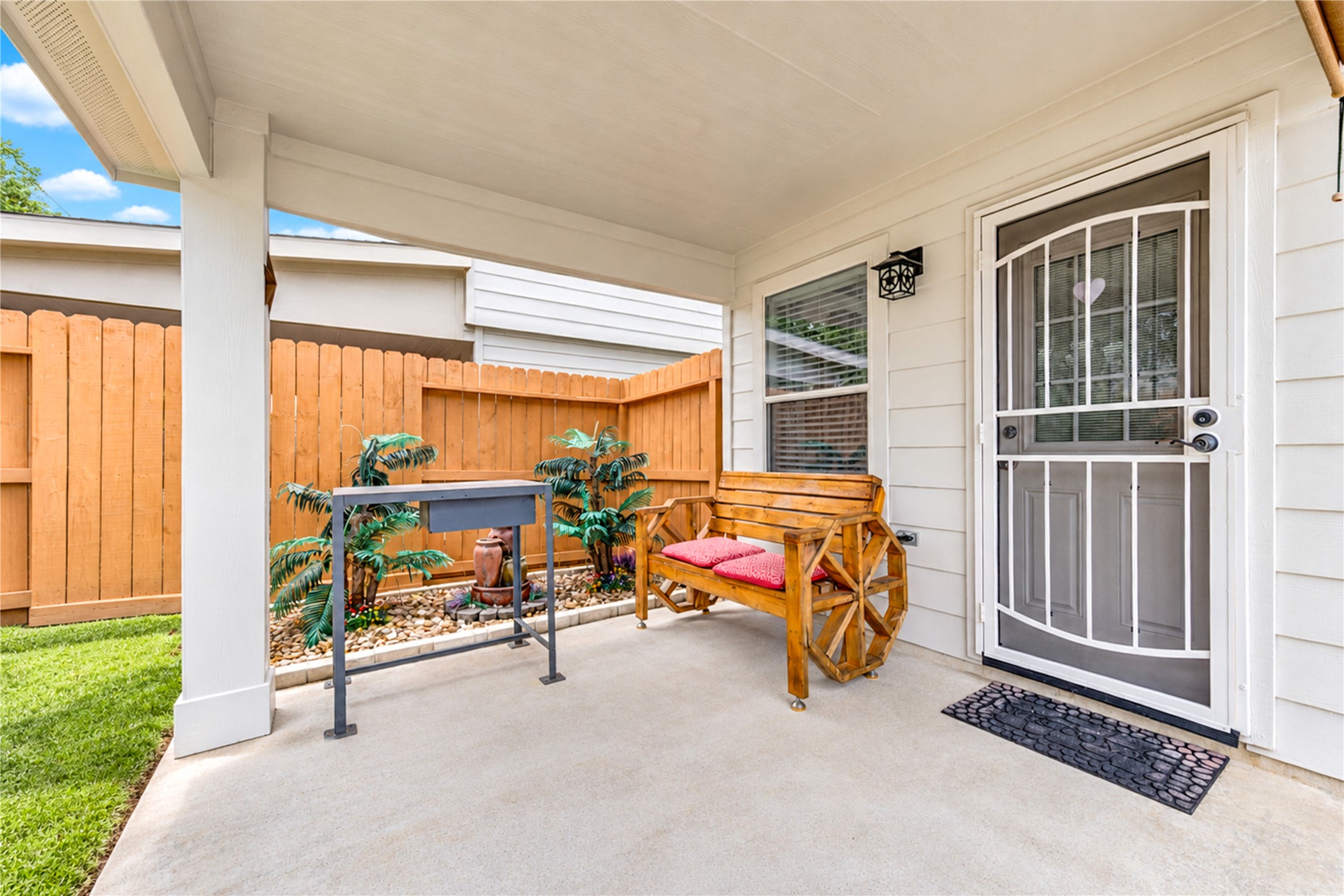 15322 Hensen Creek Drive, Houston, TX 77086