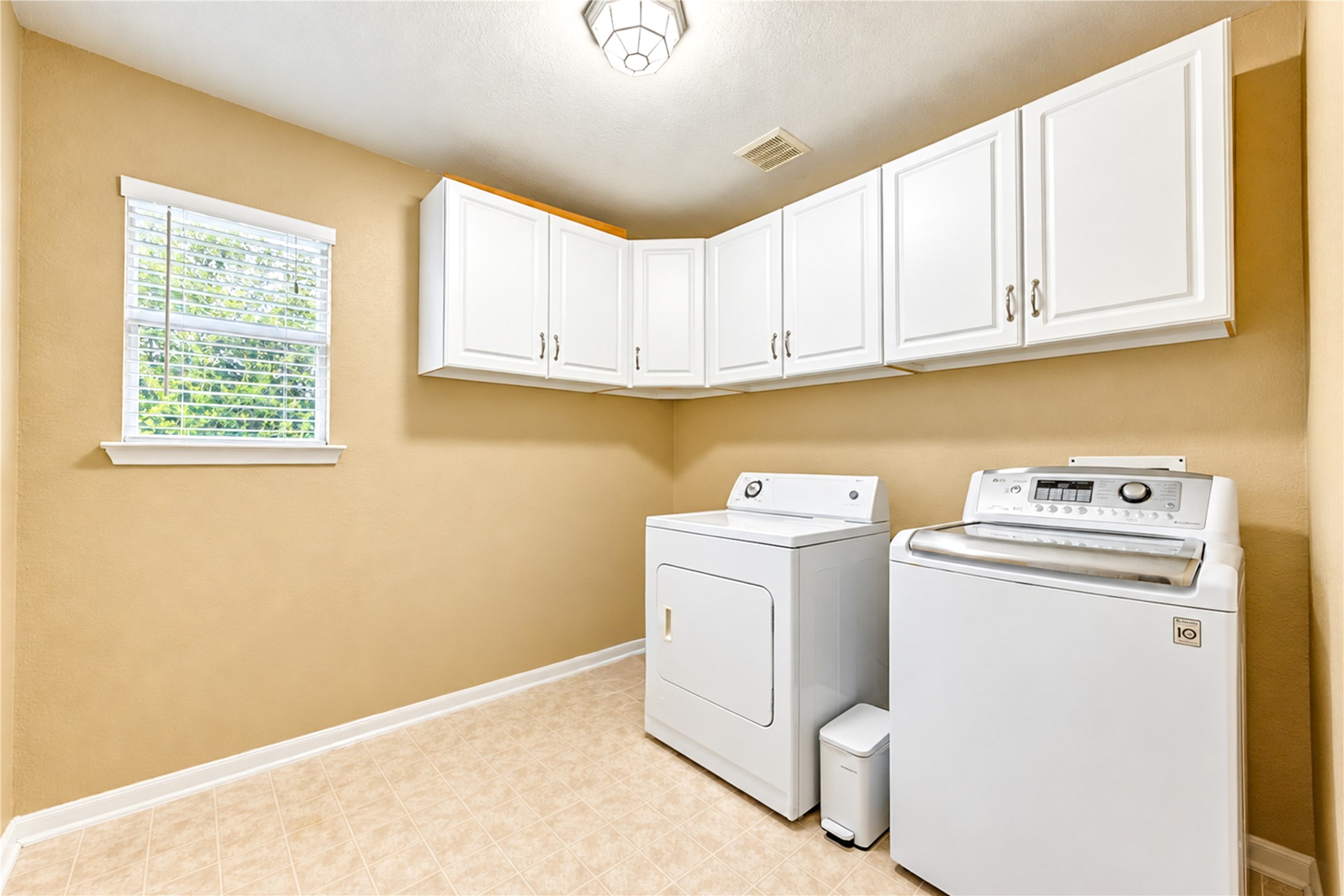 15322 Hensen Creek Drive, Houston, TX 77086