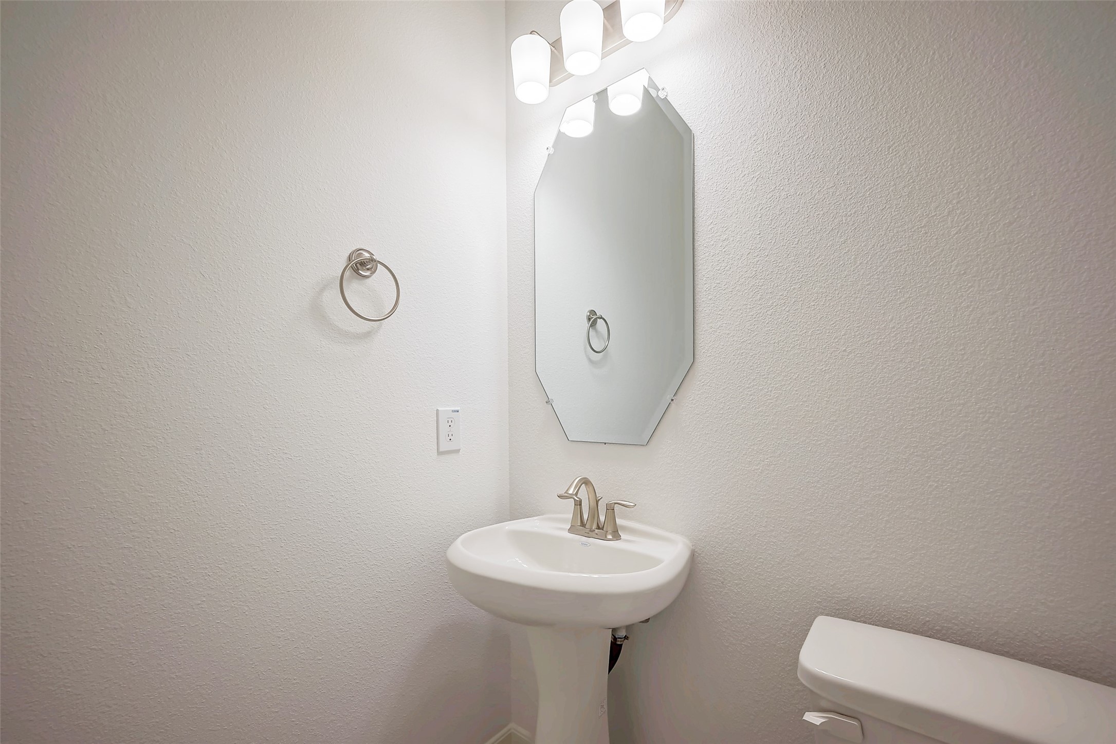 3007 Golden Isle Drive, Texas City, TX 77568