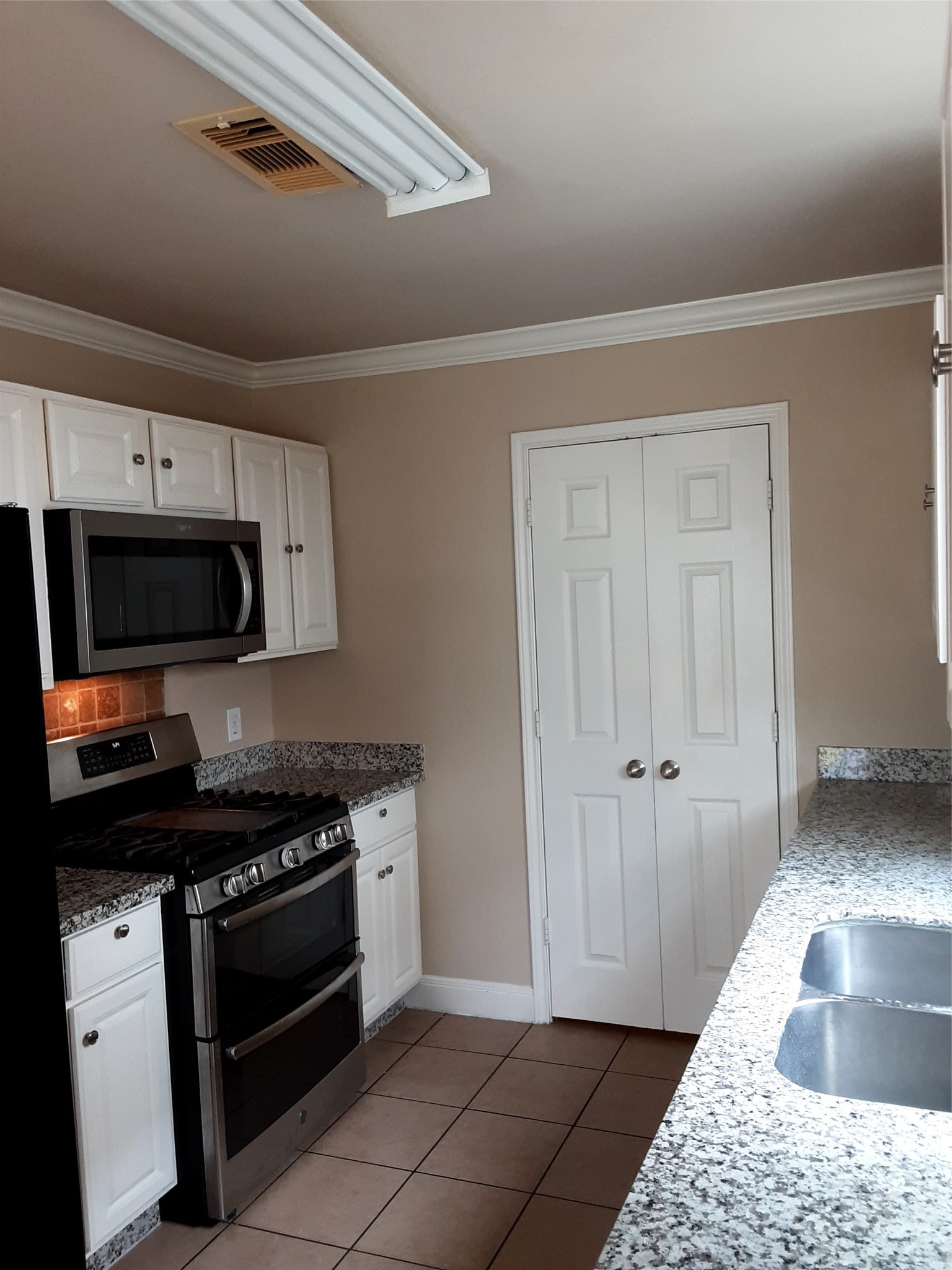 5502 Post Oak Manor Drive, Houston, TX 77085