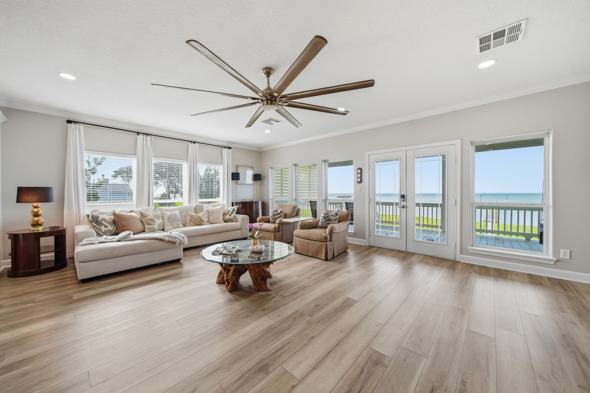 2534 Cliff Drive, San Leon, TX 77539