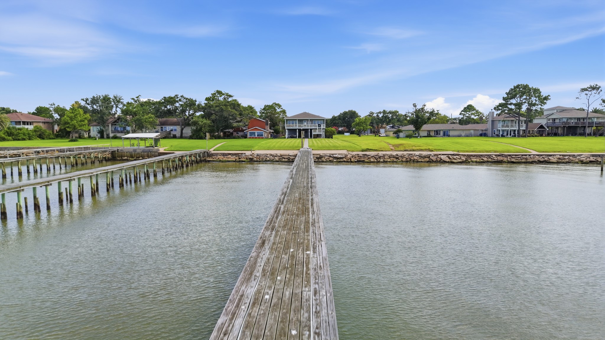 2534 Cliff Drive, San Leon, TX 77539