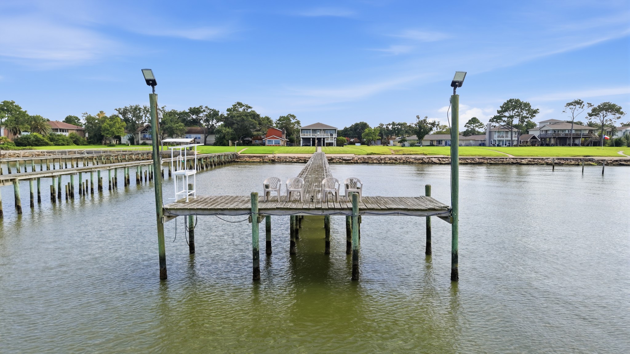 2534 Cliff Drive, San Leon, TX 77539