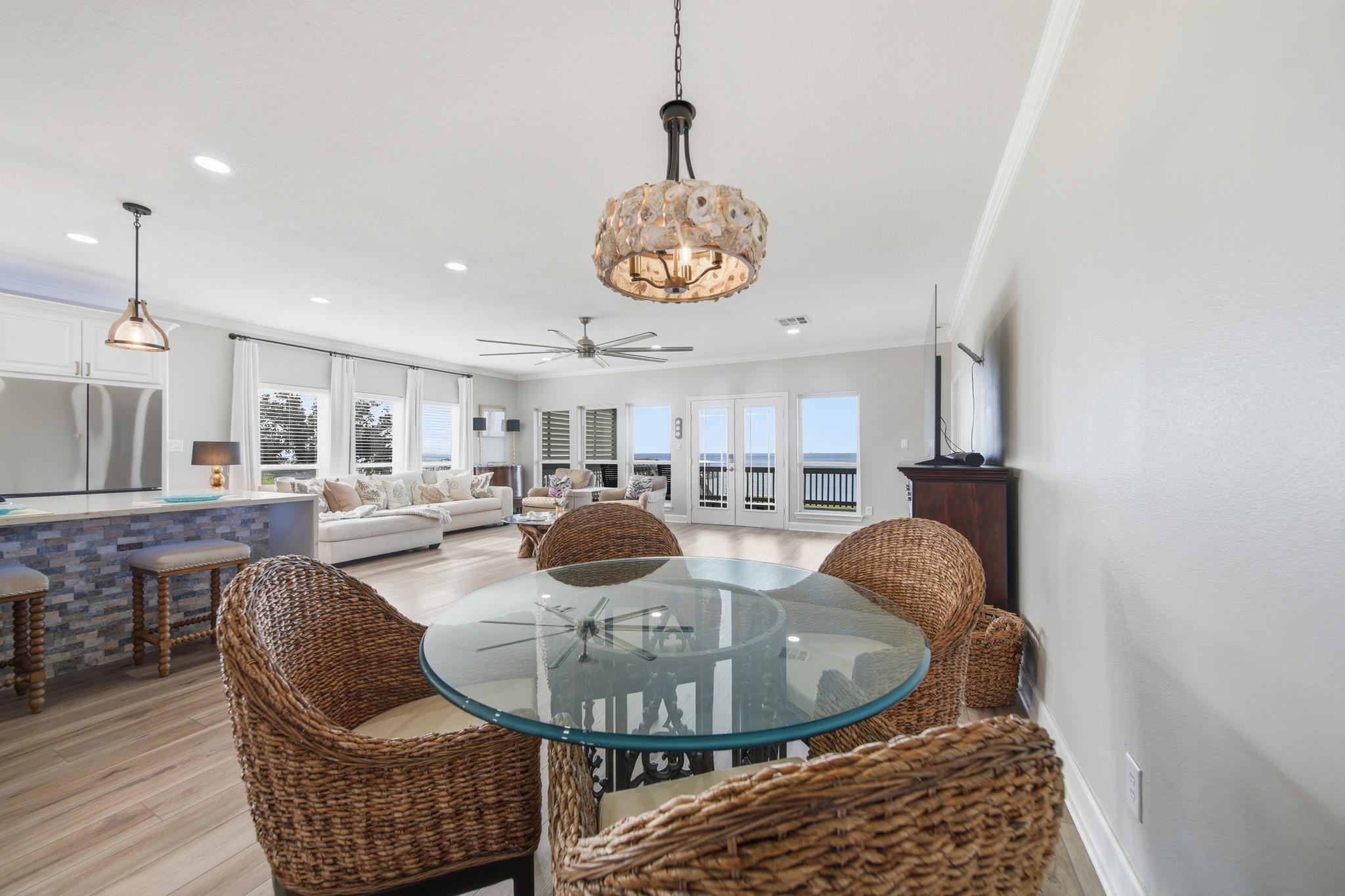 Start your mornings with this beautiful Breakfast nook.